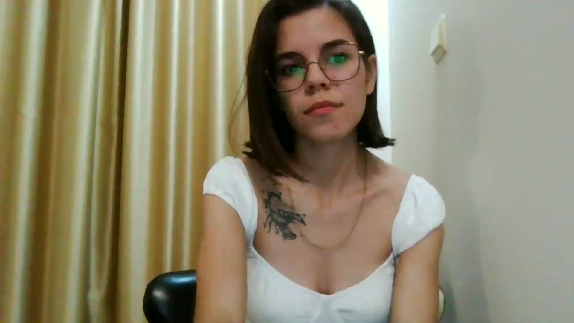 Gallery image thumbnail from EmilyWills's myfreecams stream on, 12/05/2025, 15:21 image 2 of 20