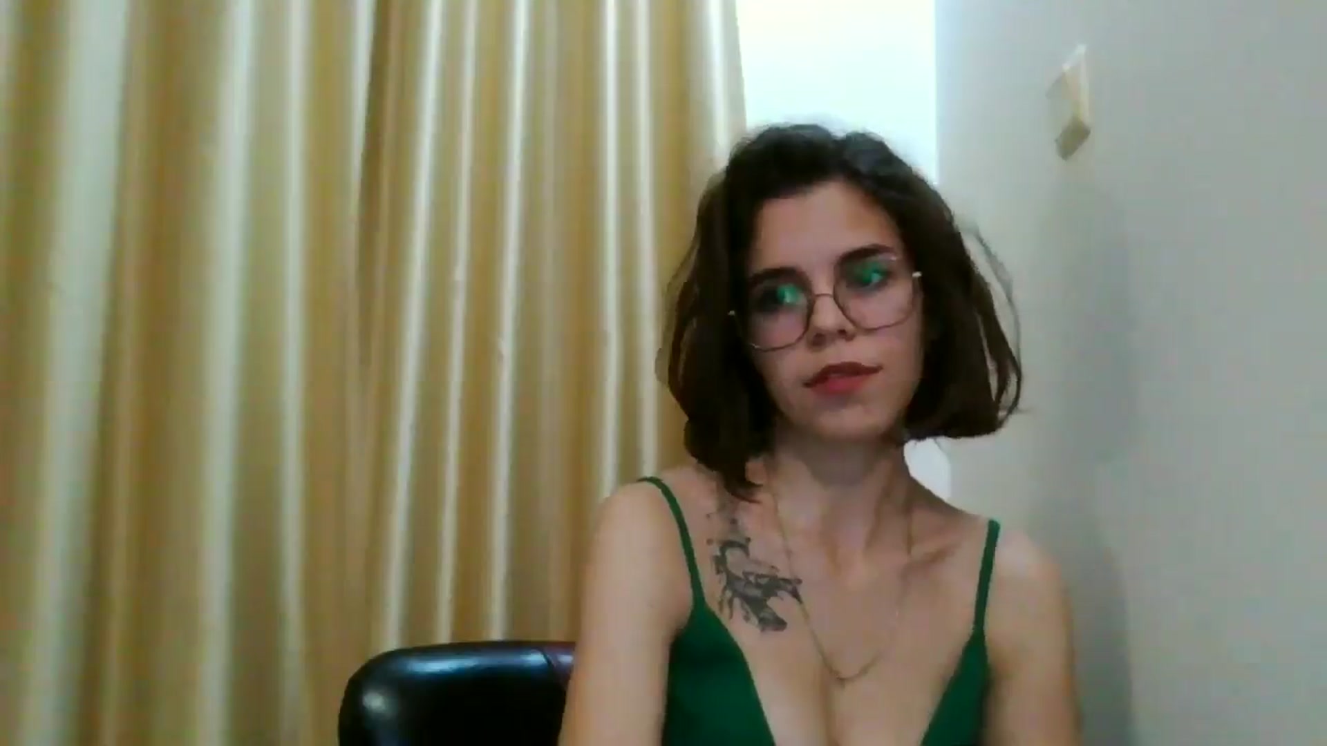 Gallery image thumbnail from EmilyWills's myfreecams stream on, 12/07/2025, 15:00 image 10 of 20