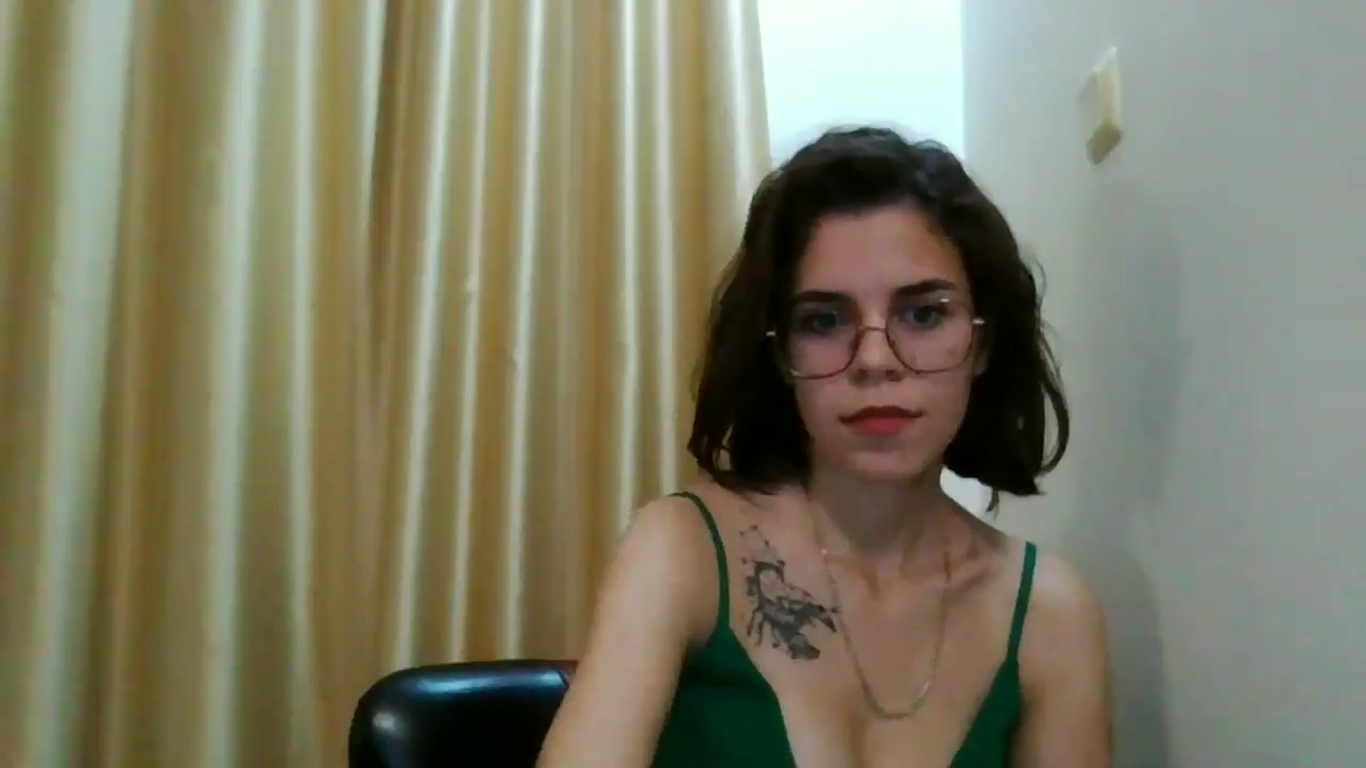 Gallery image thumbnail from EmilyWills's myfreecams stream on, 12/07/2025, 15:00 image 11 of 20