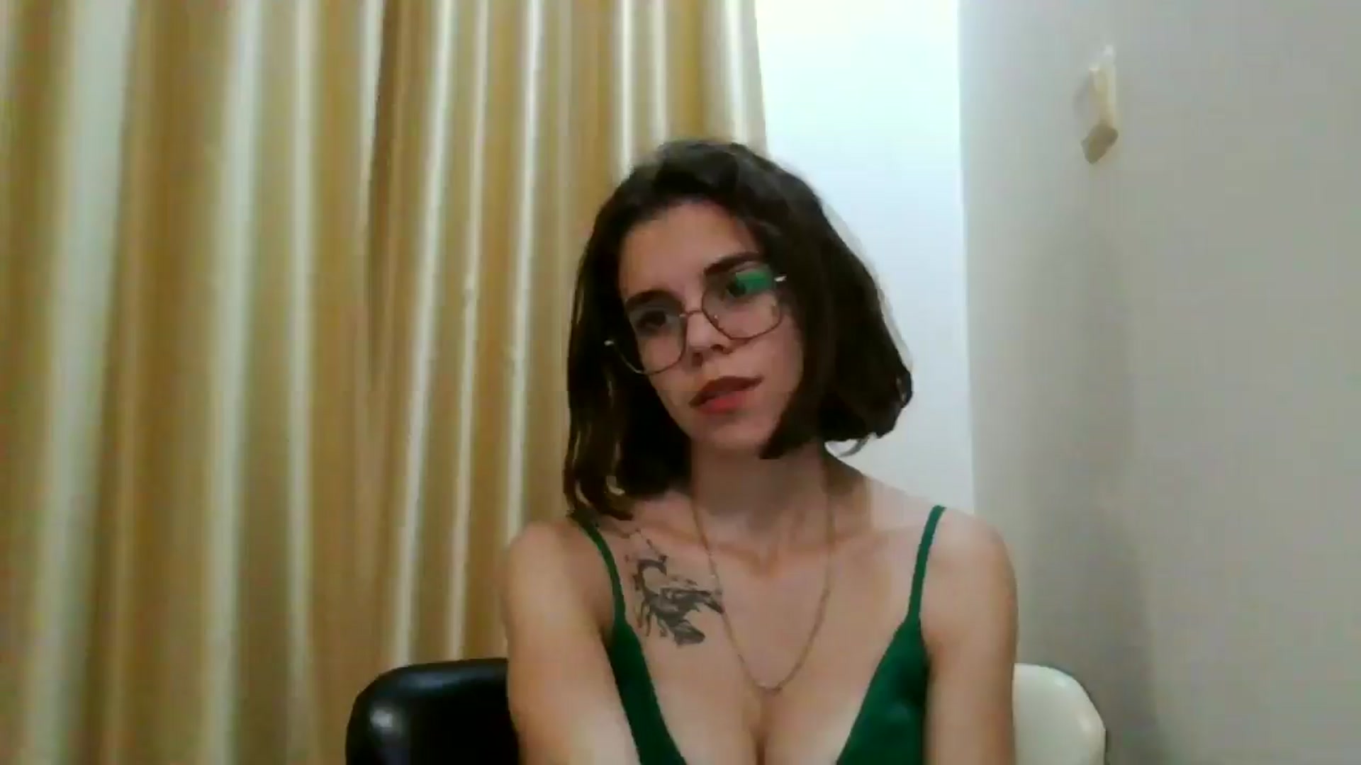 Gallery image thumbnail from EmilyWills's myfreecams stream on, 12/07/2025, 15:00 image 5 of 20