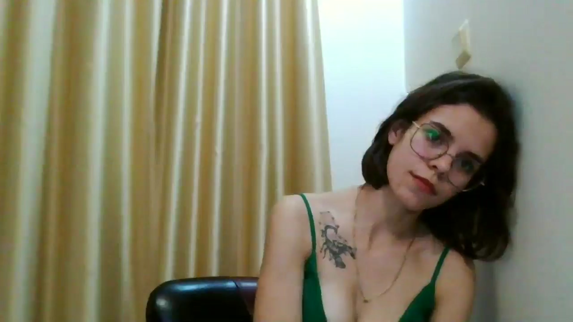 Gallery image thumbnail from EmilyWills's myfreecams stream on, 12/07/2025, 15:00 image 9 of 20
