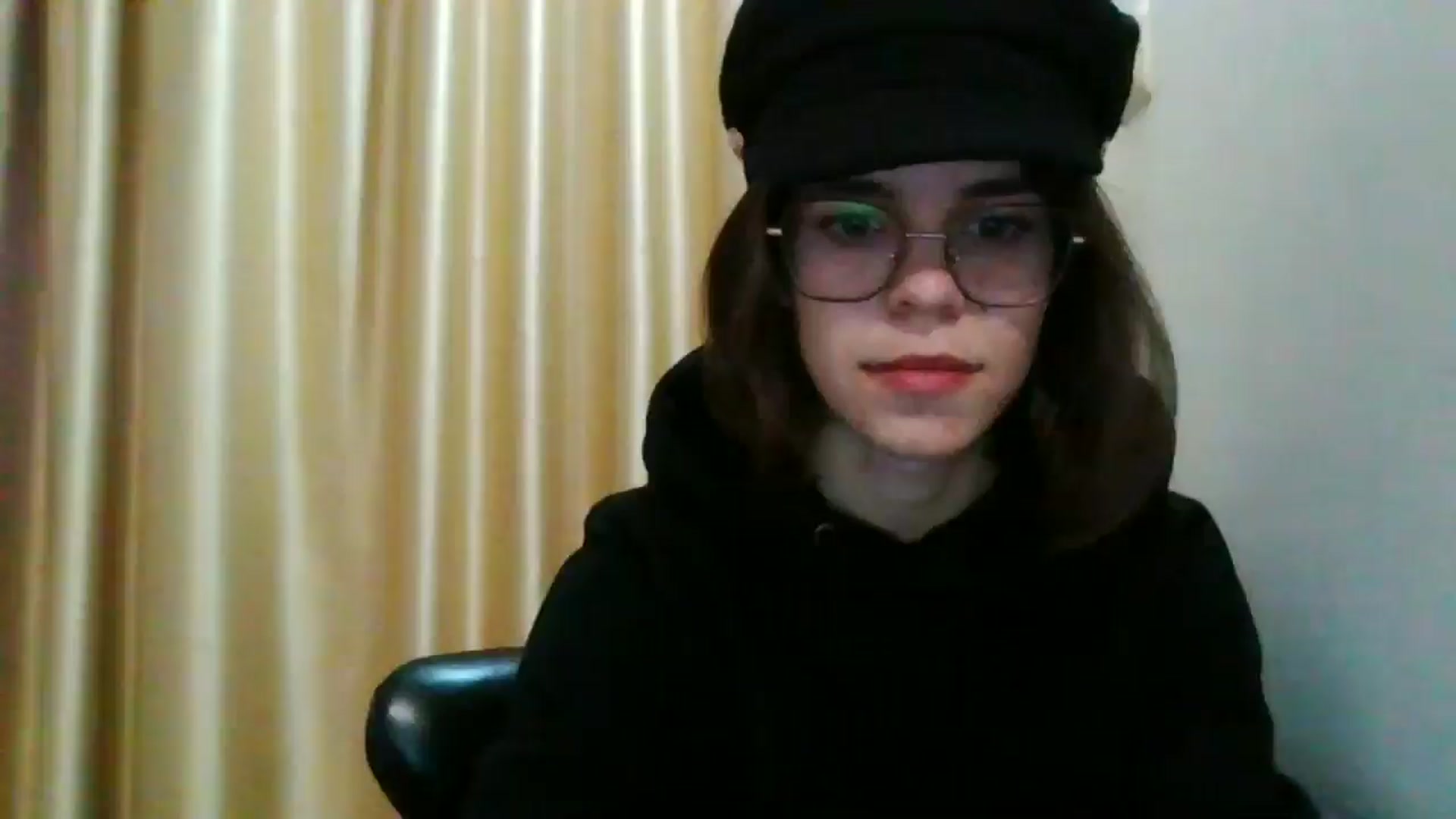 Gallery image thumbnail from EmilyWills's myfreecams stream on, 12/08/2025, 13:26 image 3 of 20