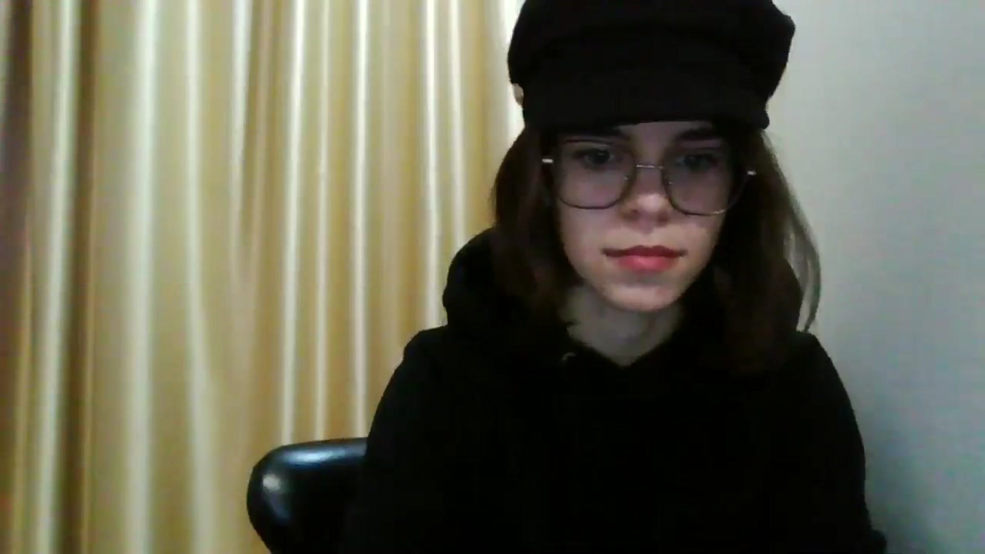 Gallery image thumbnail from EmilyWills's myfreecams stream on, 12/08/2025, 13:26 image 10 of 20
