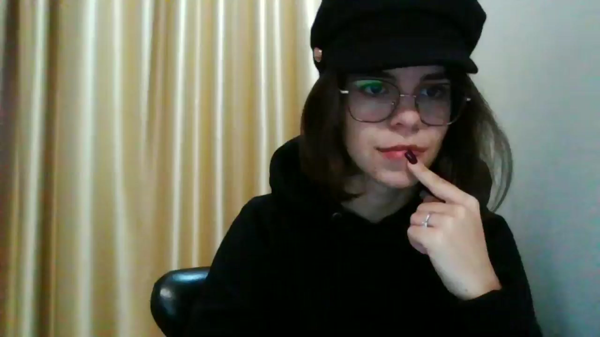 Gallery image thumbnail from EmilyWills's myfreecams stream on, 12/08/2025, 13:26 image 2 of 20