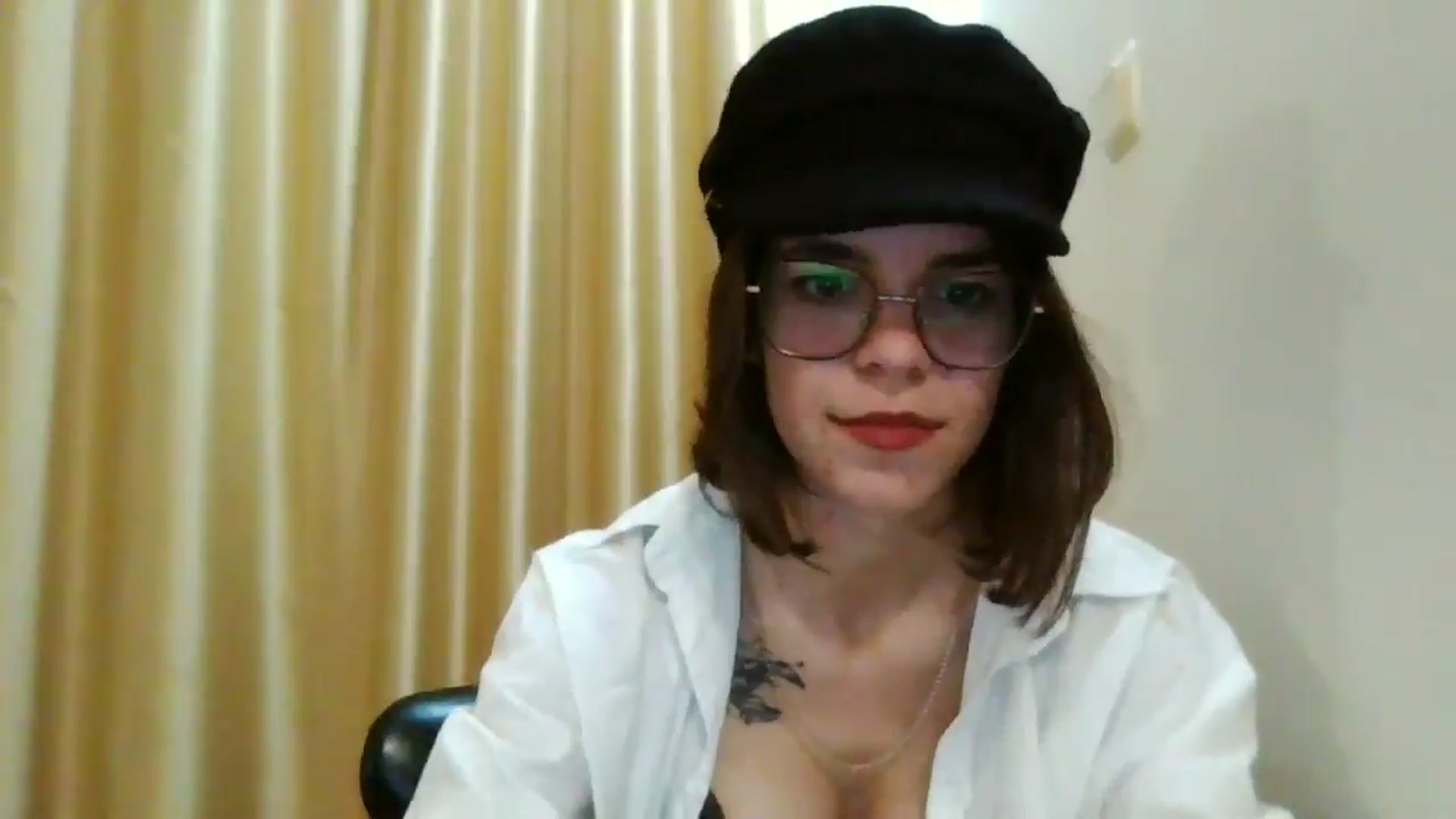 Gallery image thumbnail from EmilyWills's myfreecams stream on, 12/08/2025, 18:06 image 2 of 20