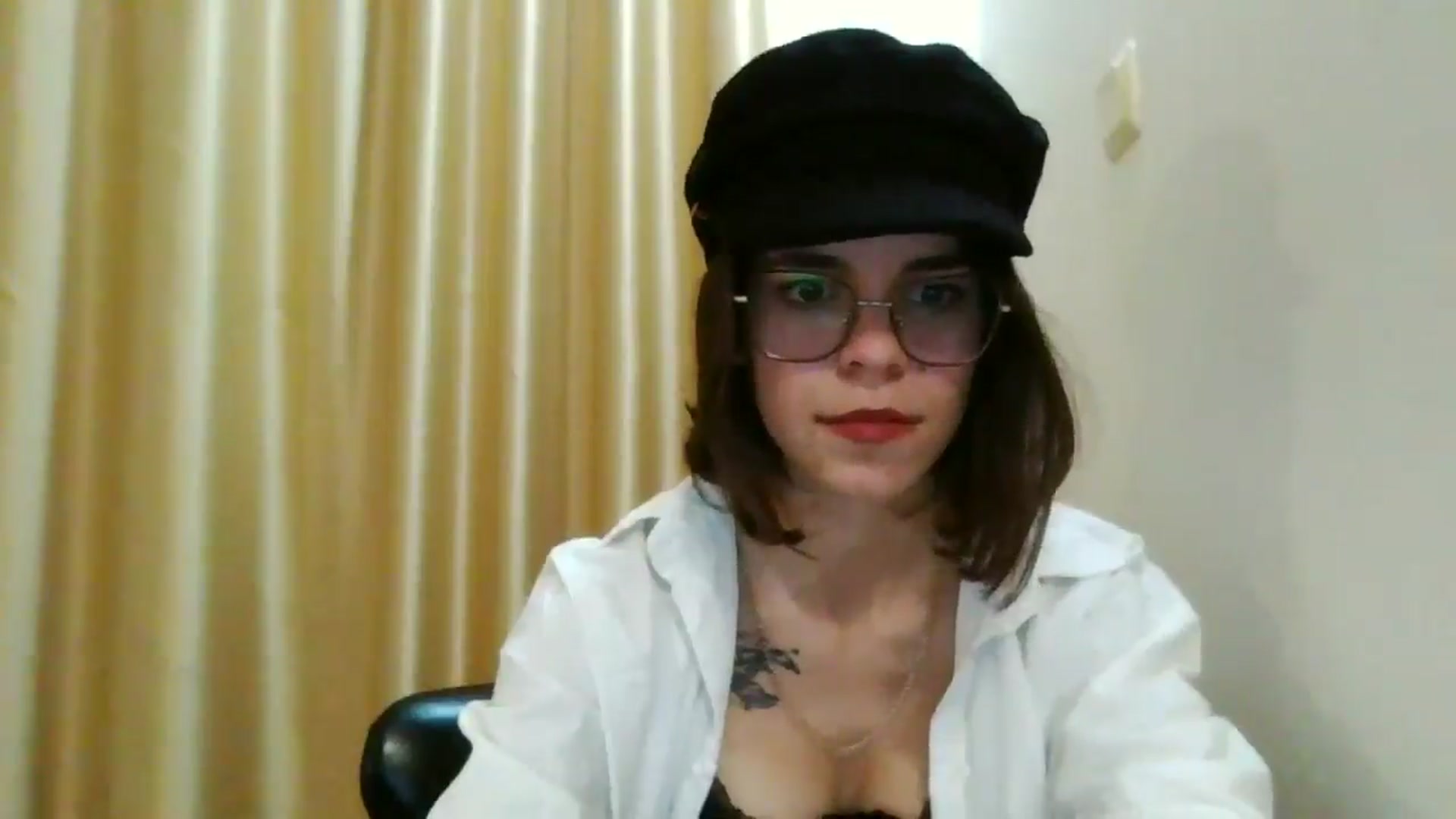 Gallery image thumbnail from EmilyWills's myfreecams stream on, 12/08/2025, 18:06 image 4 of 20