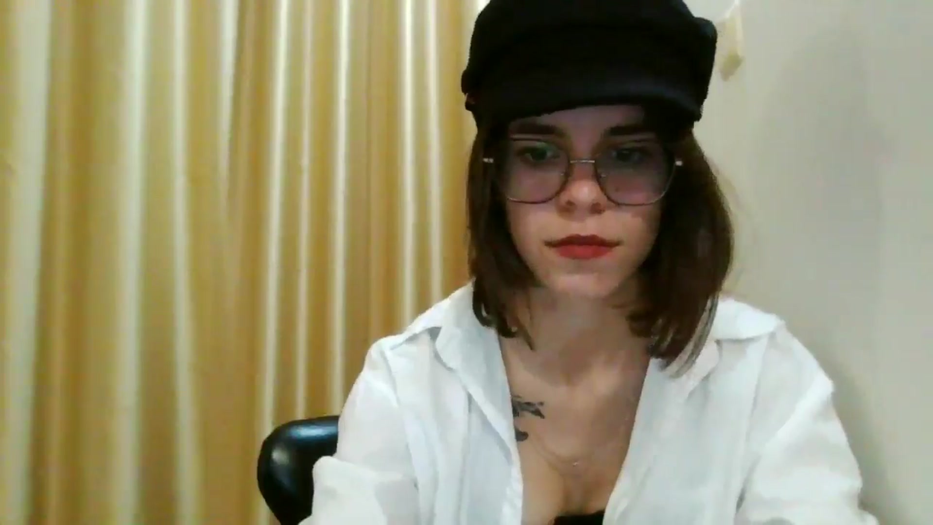 Gallery image thumbnail from EmilyWills's myfreecams stream on, 12/08/2025, 18:06 image 10 of 20