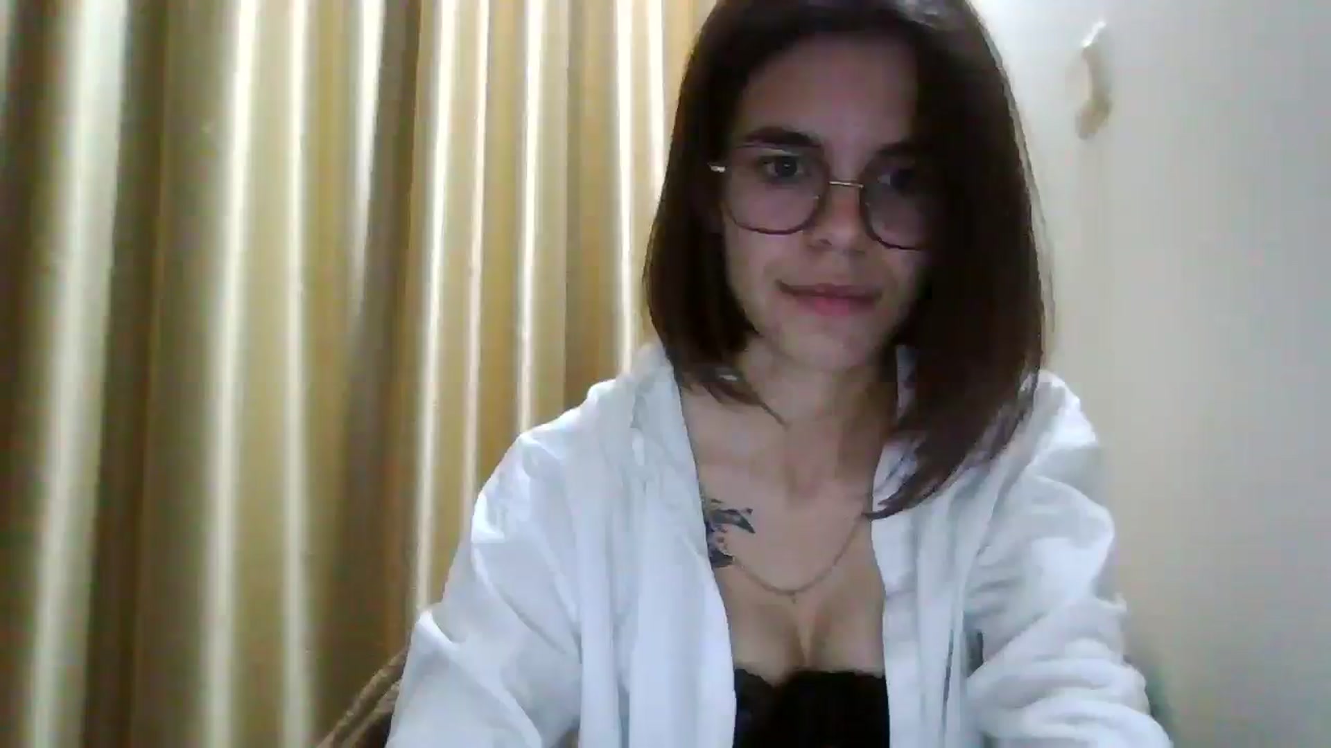 Gallery image thumbnail from EmilyWills's myfreecams stream on, 12/08/2025, 21:51 image 16 of 20