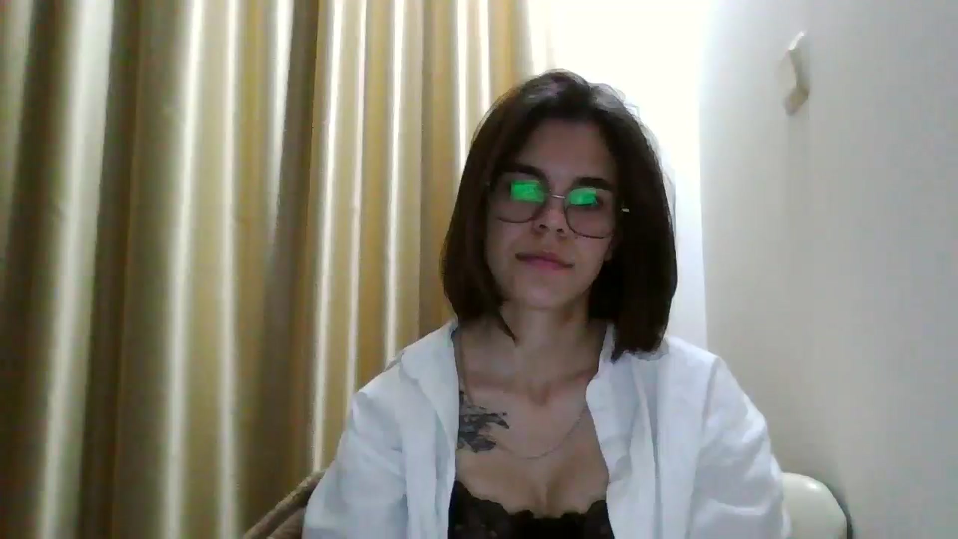 Gallery image thumbnail from EmilyWills's myfreecams stream on, 12/08/2025, 22:23 image 6 of 20