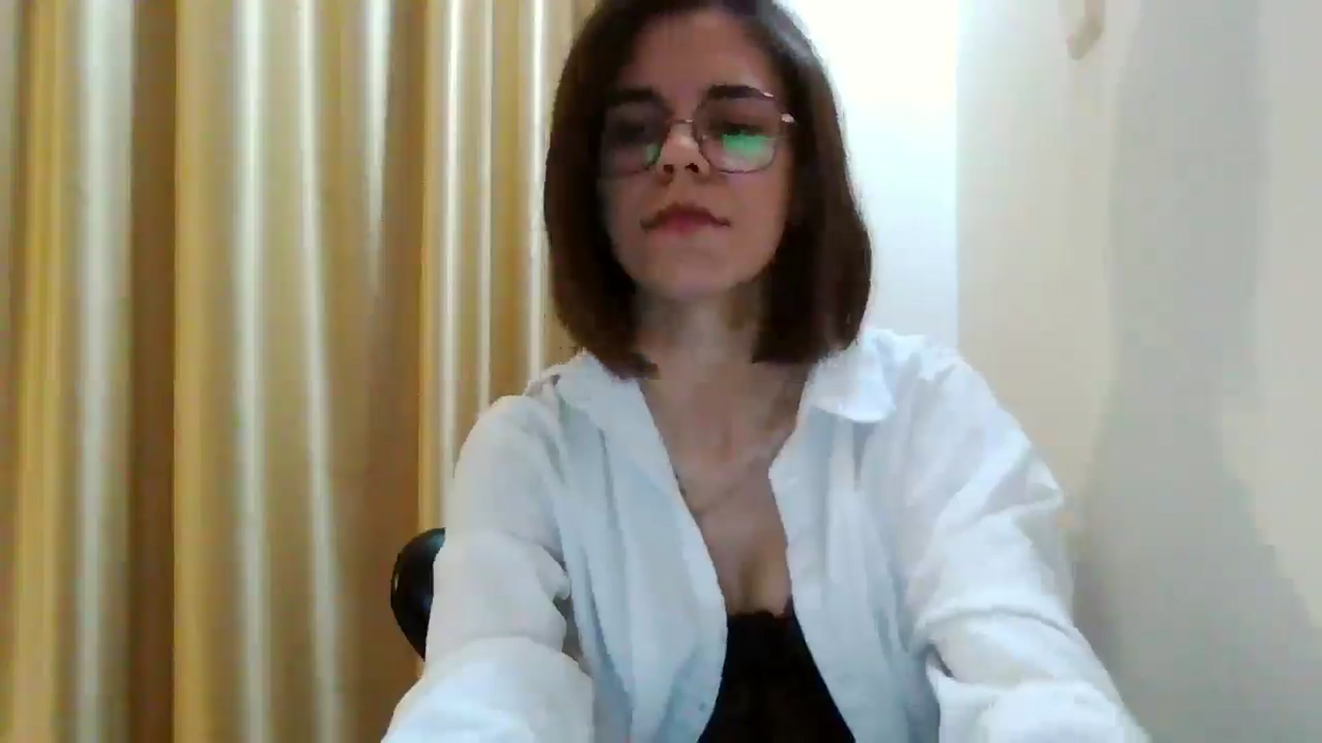 Gallery image thumbnail from EmilyWills's myfreecams stream on, 12/09/2025, 07:33 image 15 of 20