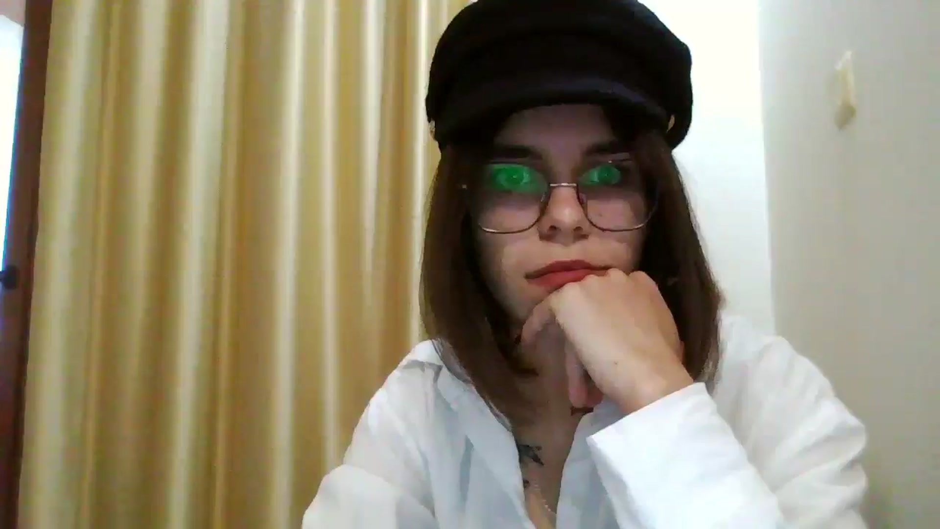 Gallery image thumbnail from EmilyWills's myfreecams stream on, 12/09/2025, 13:19 image 3 of 20