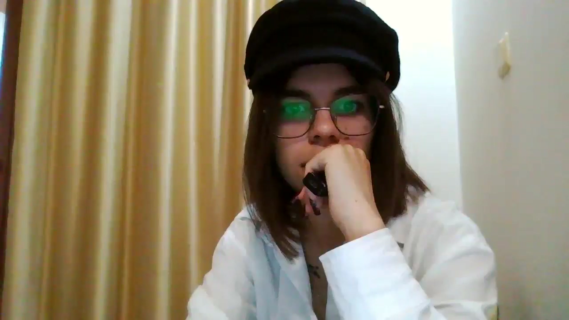 Gallery image thumbnail from EmilyWills's myfreecams stream on, 12/09/2025, 13:19 image 10 of 20