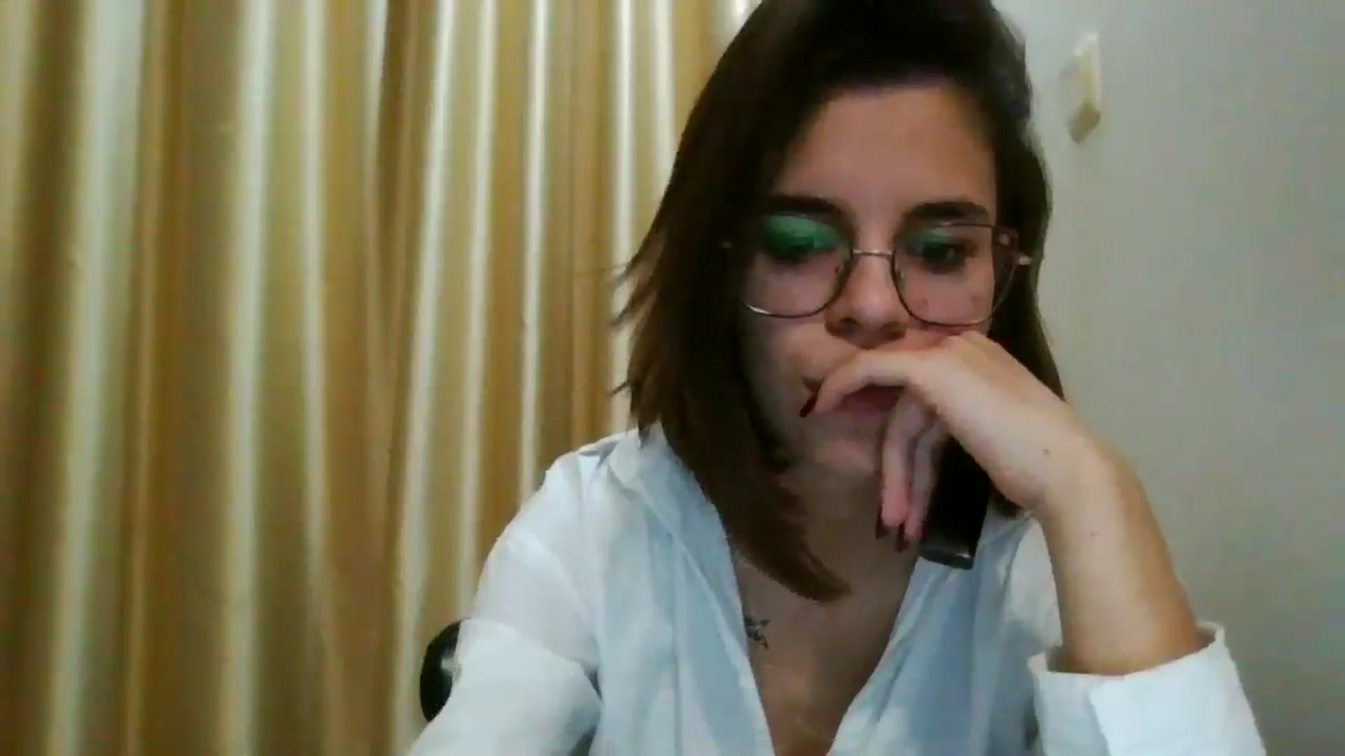 Gallery image thumbnail from EmilyWills's myfreecams stream on, 12/09/2025, 18:24 image 4 of 20