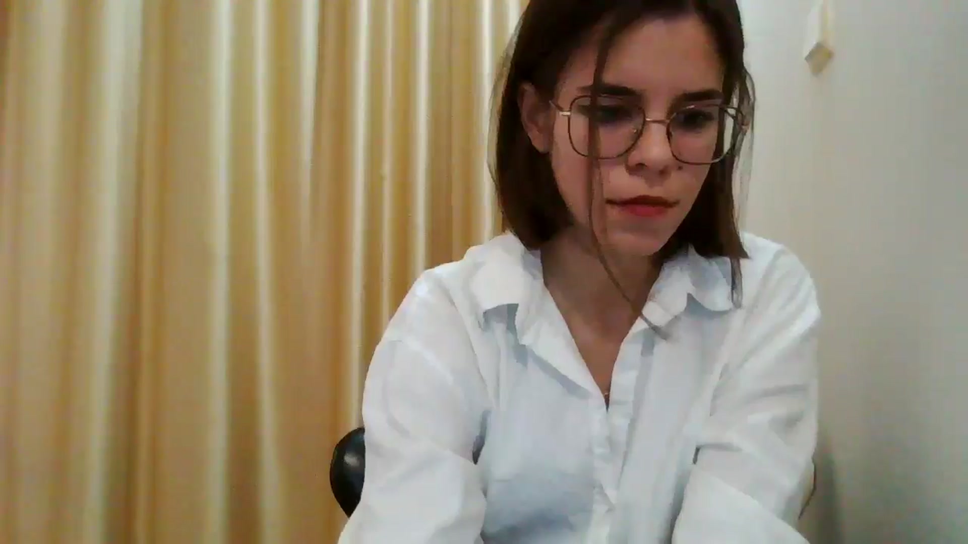 Gallery image thumbnail from EmilyWills's myfreecams stream on, 12/10/2025, 12:38 image 17 of 20
