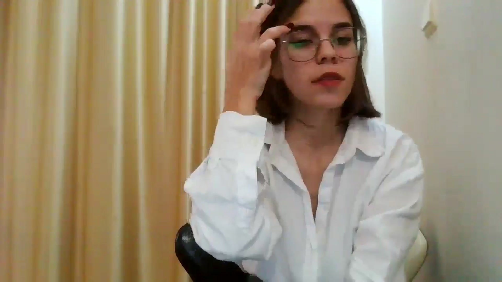 Gallery image thumbnail from EmilyWills's myfreecams stream on, 12/10/2025, 12:38 image 13 of 20