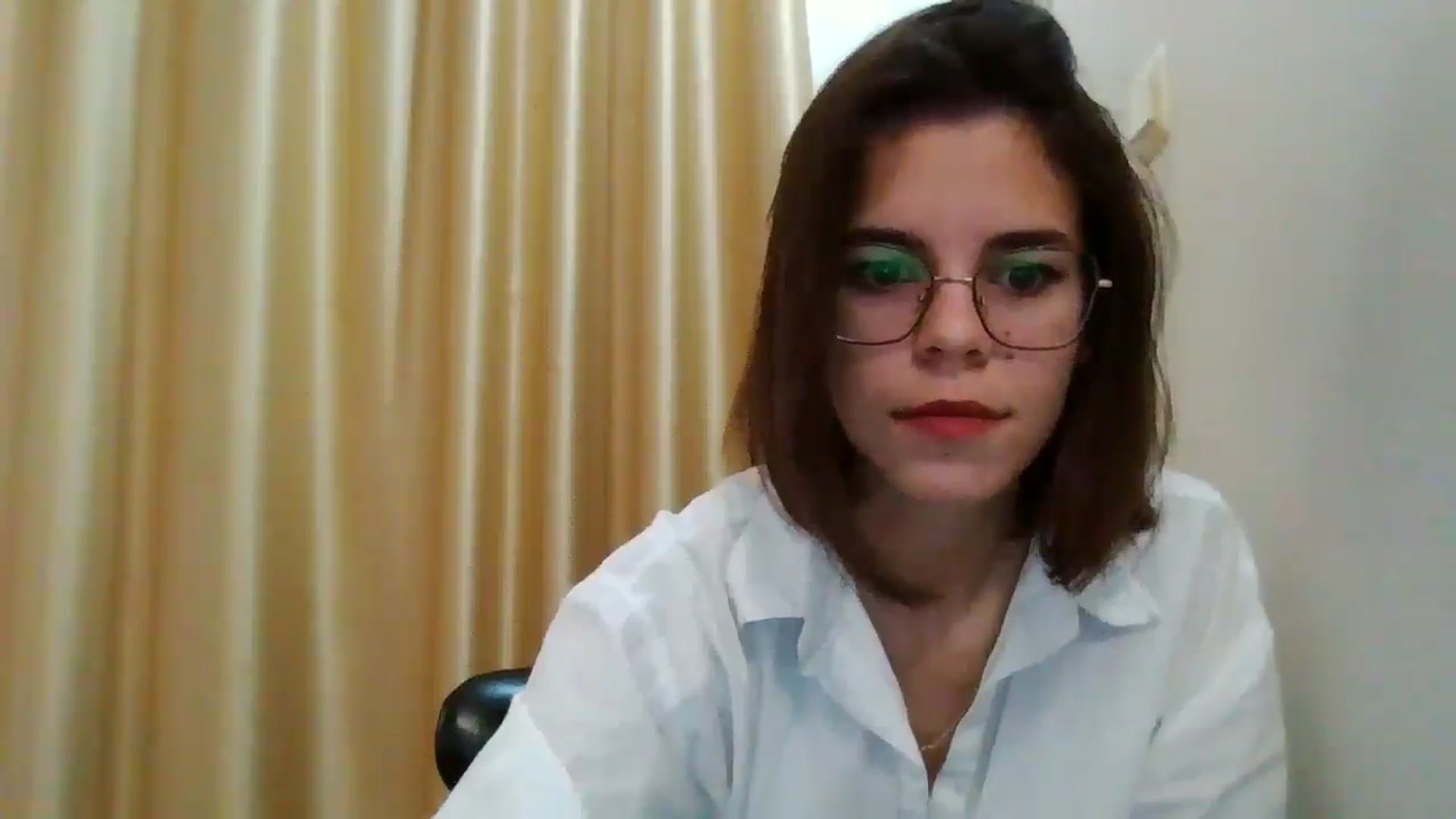 Gallery image thumbnail from EmilyWills's myfreecams stream on, 12/10/2025, 12:38 image 3 of 20