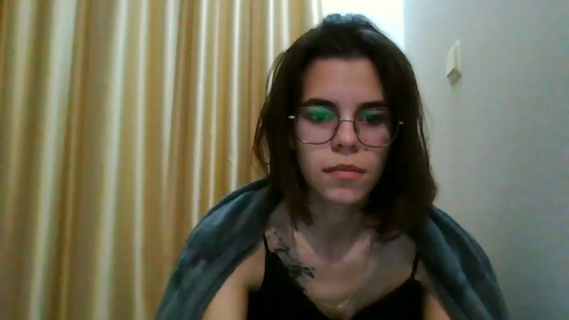 Gallery image thumbnail from EmilyWills's myfreecams stream on, 12/11/2025, 06:12 image 1 of 20