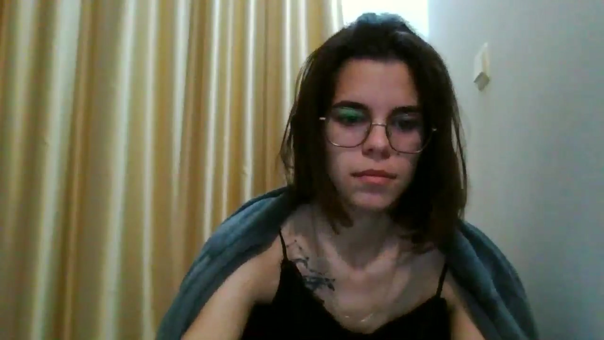 Gallery image thumbnail from EmilyWills's myfreecams stream on, 12/11/2025, 06:12 image 2 of 20