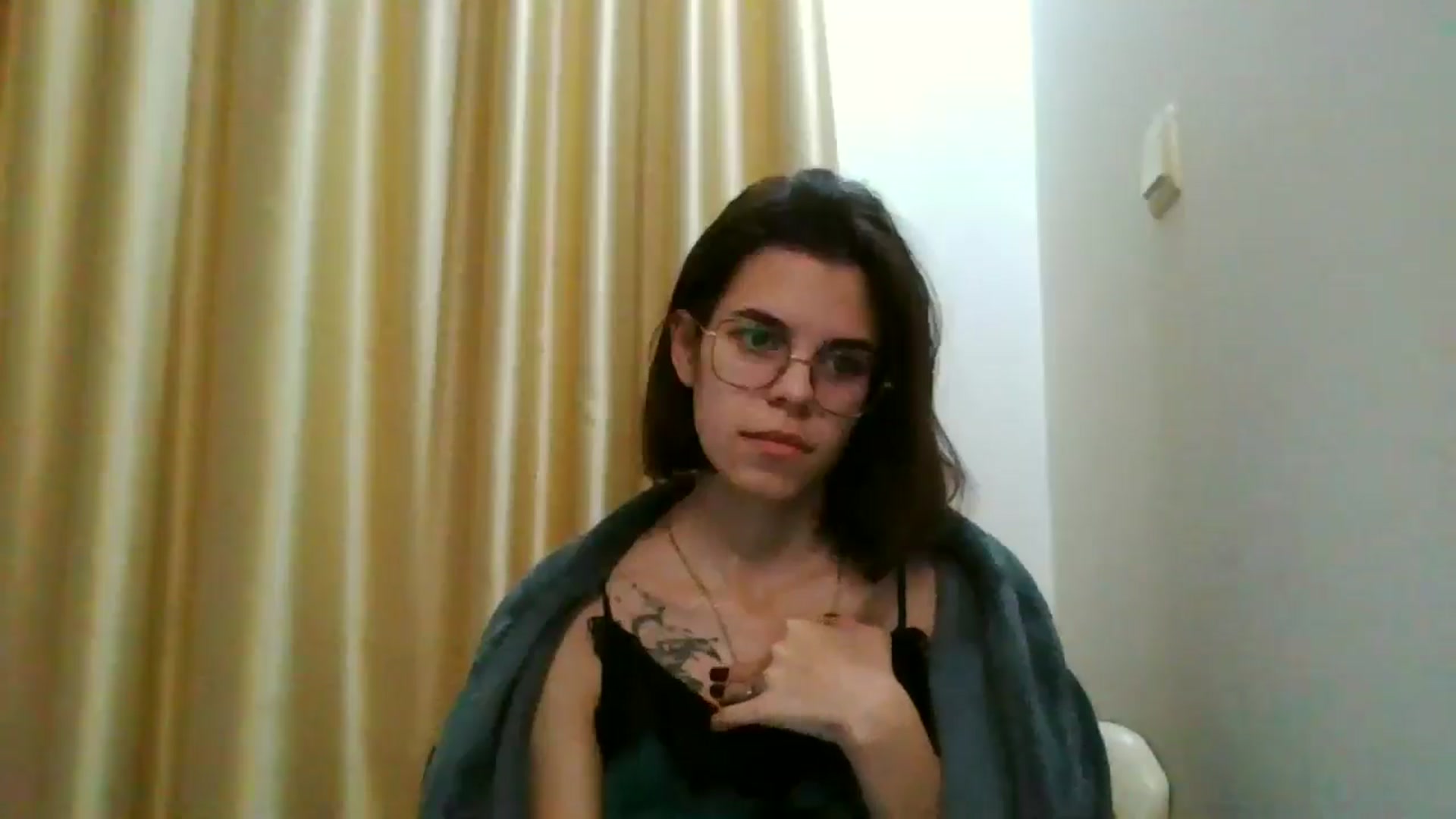 Gallery image thumbnail from EmilyWills's myfreecams stream on, 12/11/2025, 06:12 image 9 of 20