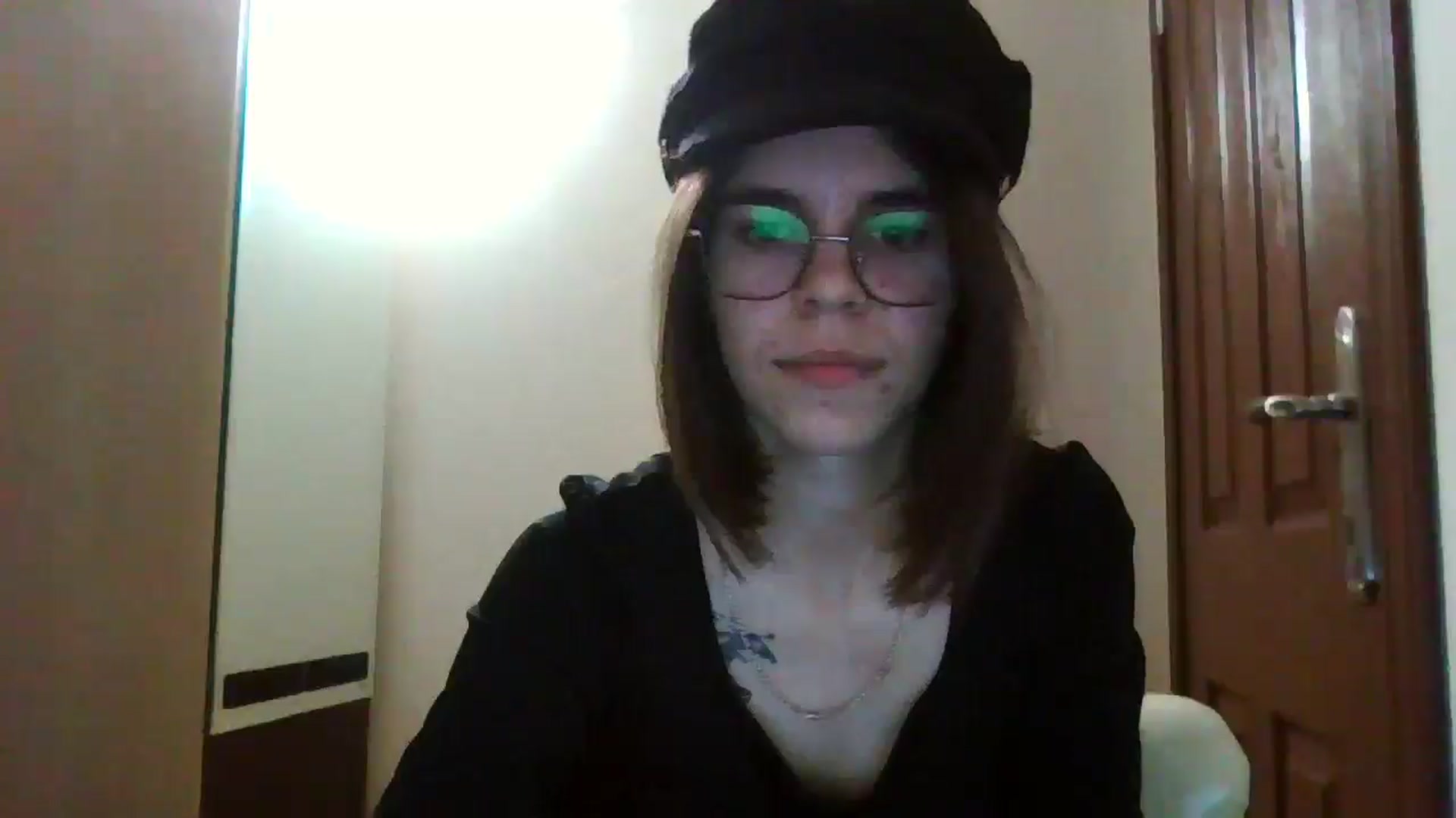 Gallery image thumbnail from EmilyWills's myfreecams stream on, 12/16/2025, 23:21 image 10 of 20
