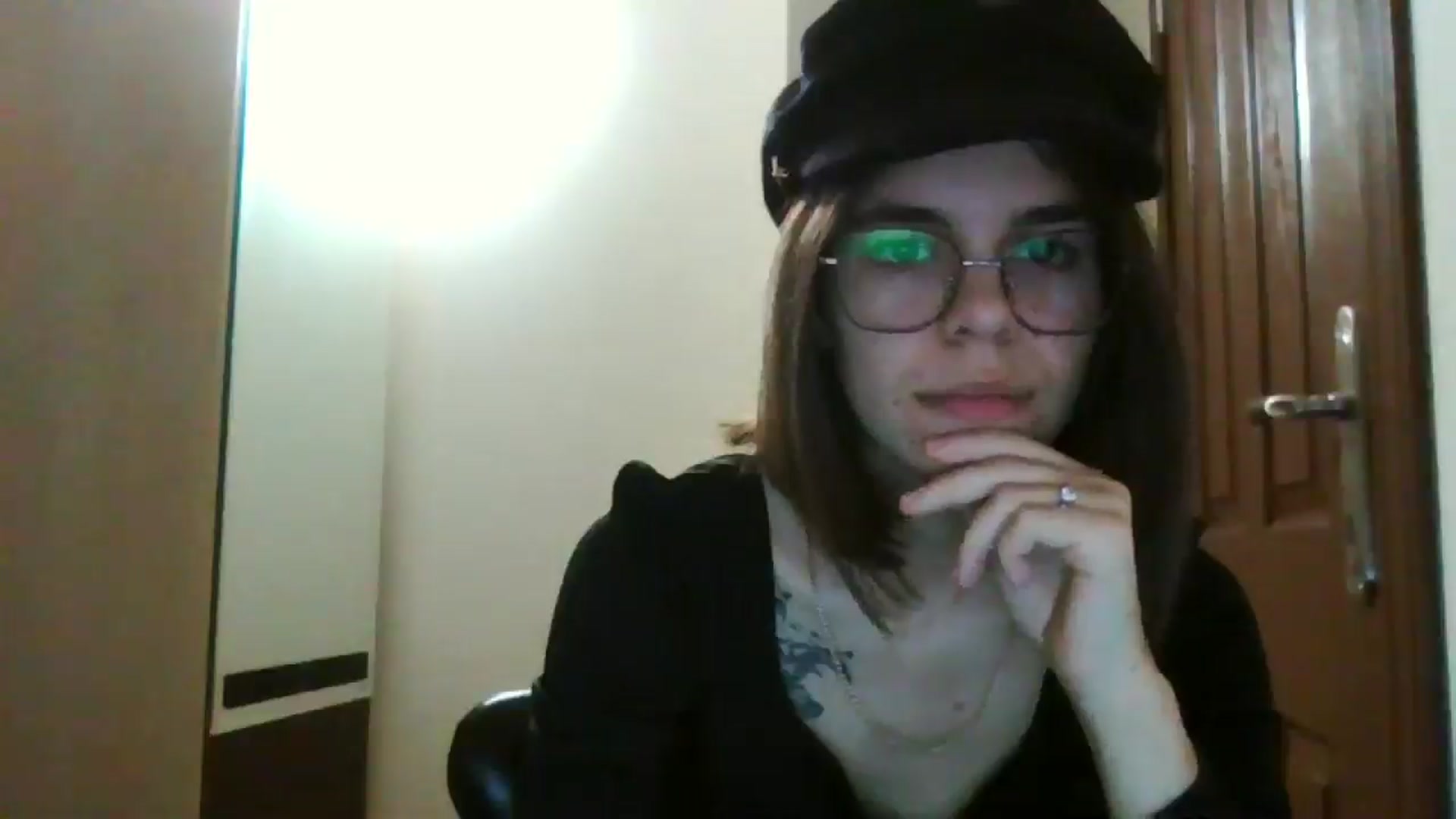 Gallery image thumbnail from EmilyWills's myfreecams stream on, 12/16/2025, 23:21 image 4 of 20