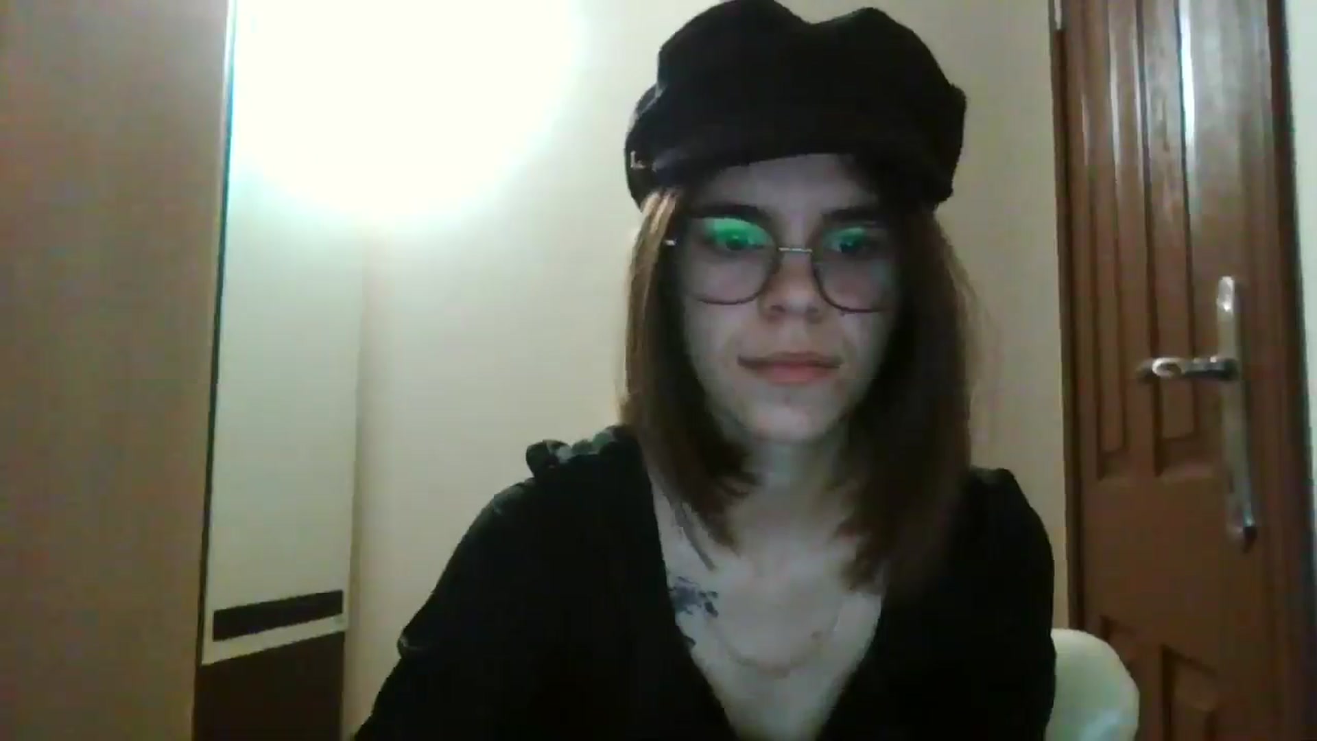 Gallery image thumbnail from EmilyWills's myfreecams stream on, 12/16/2025, 23:21 image 17 of 20
