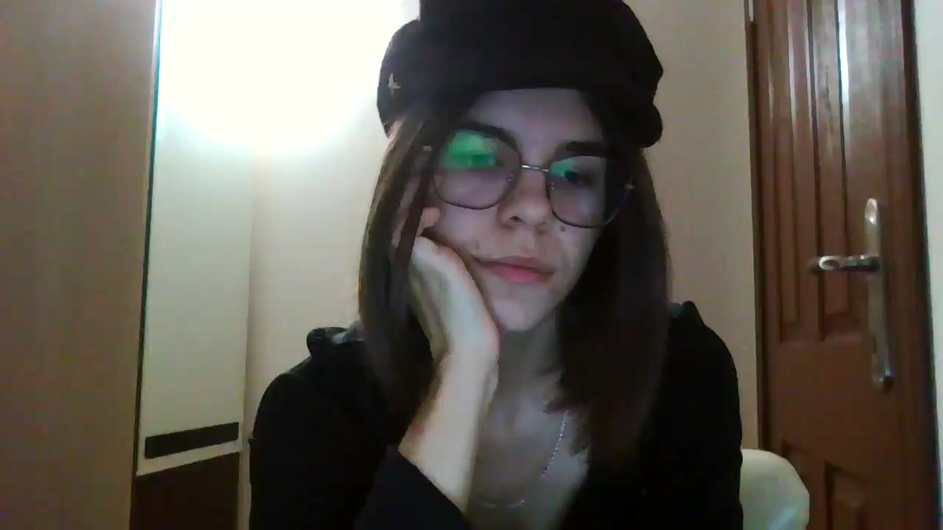 Gallery image thumbnail from EmilyWills's myfreecams stream on, 12/16/2025, 23:21 image 9 of 20