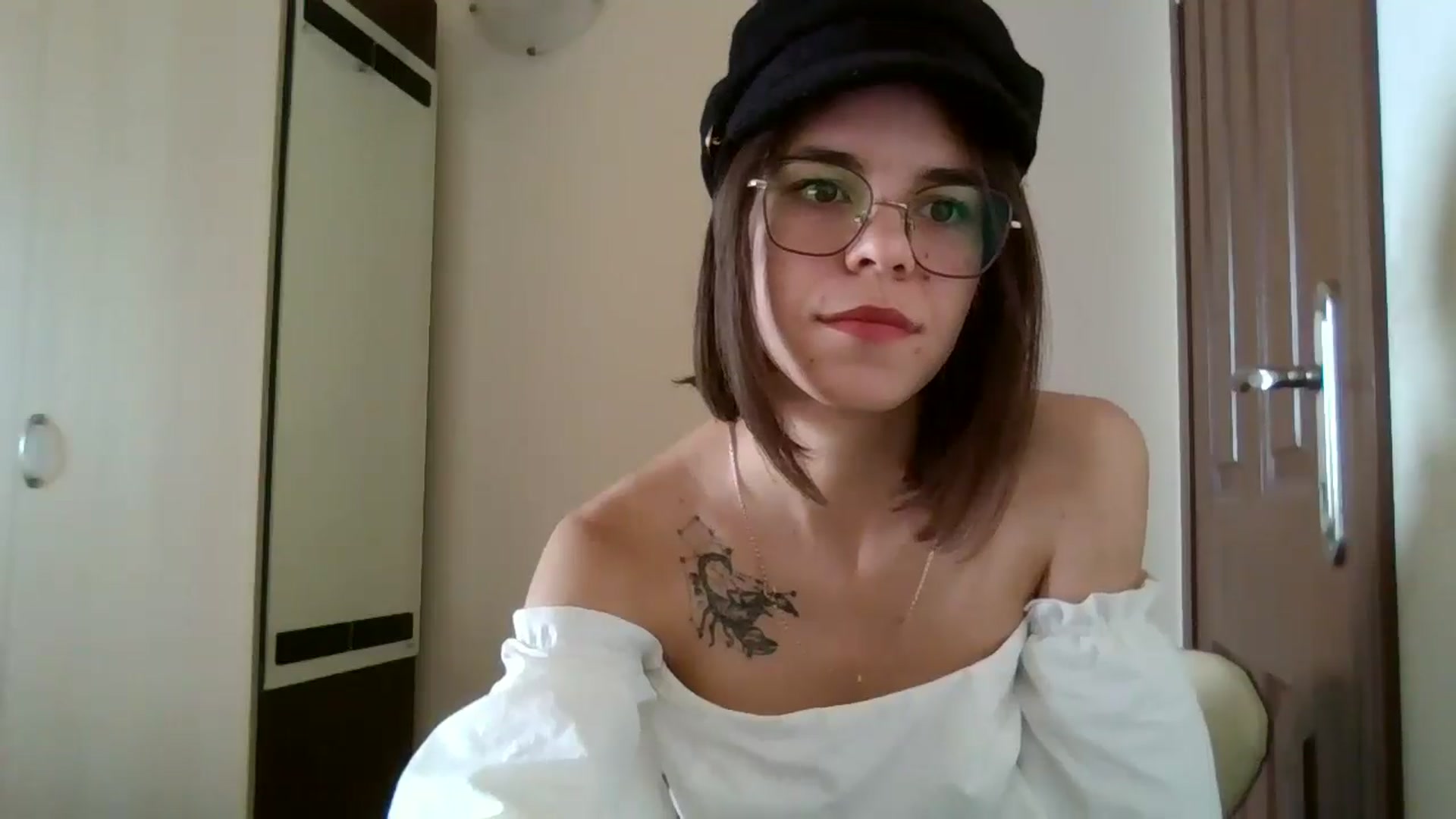 Gallery image thumbnail from EmilyWills's myfreecams stream on, 12/18/2025, 11:23 image 18 of 20
