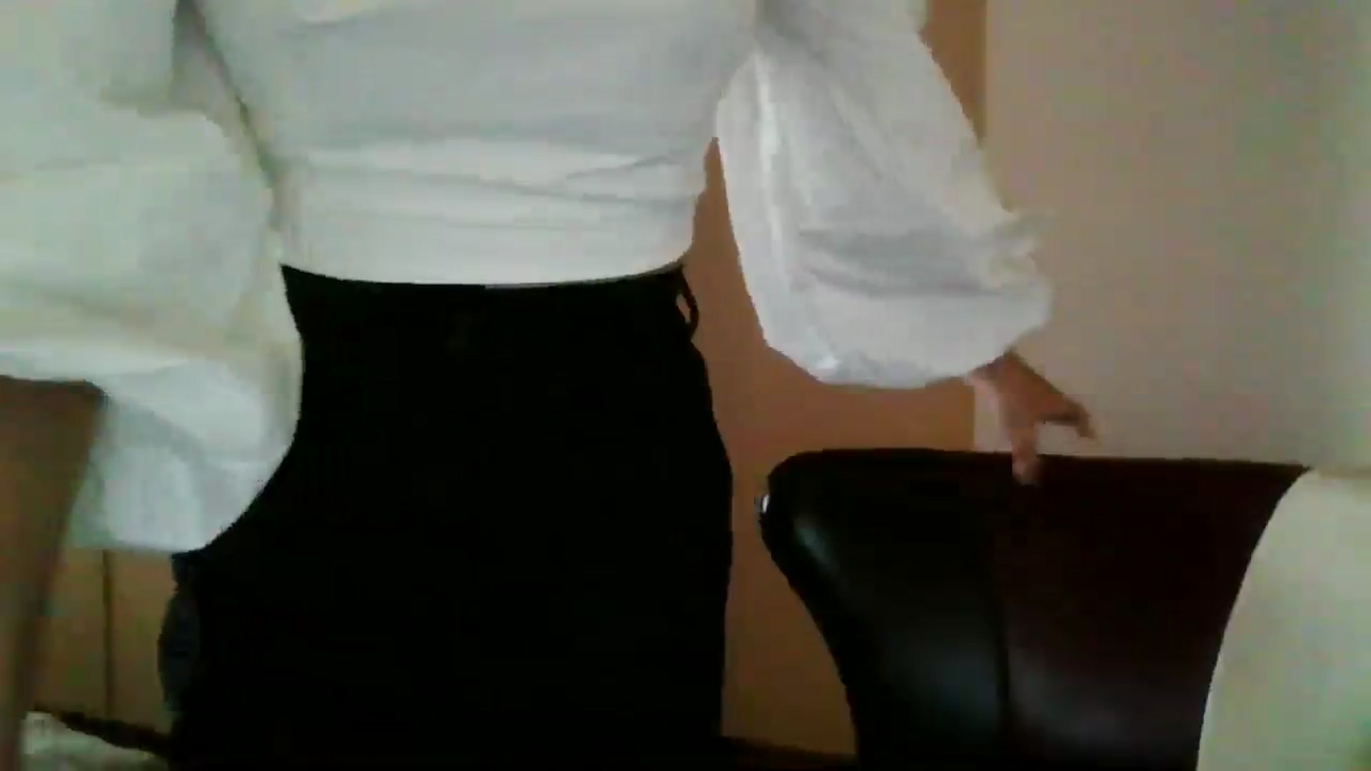 Gallery image thumbnail from EmilyWills's myfreecams stream on, 12/18/2025, 14:16 image 12 of 20
