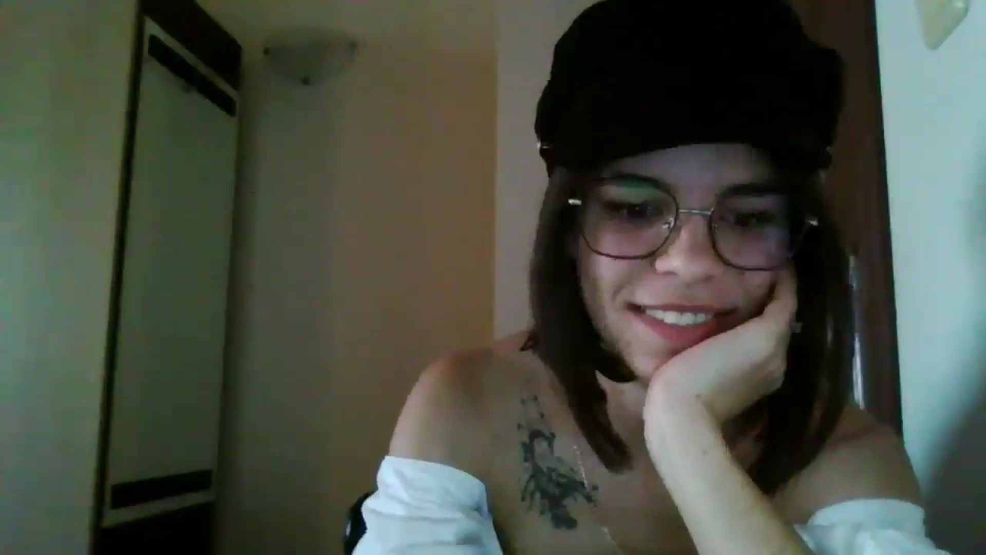 Gallery image thumbnail from EmilyWills's myfreecams stream on, 12/18/2025, 14:16 image 19 of 20