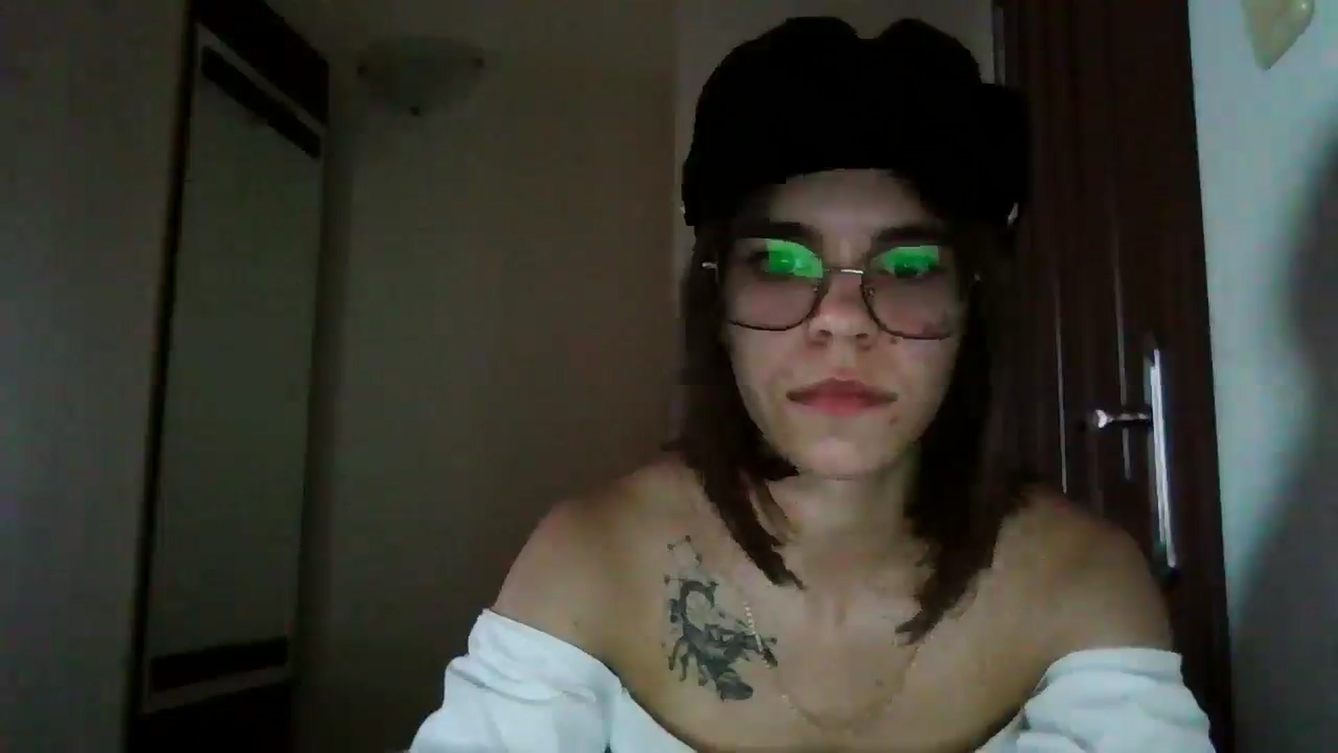 Gallery image thumbnail from EmilyWills's myfreecams stream on, 12/18/2025, 14:37 image 3 of 20