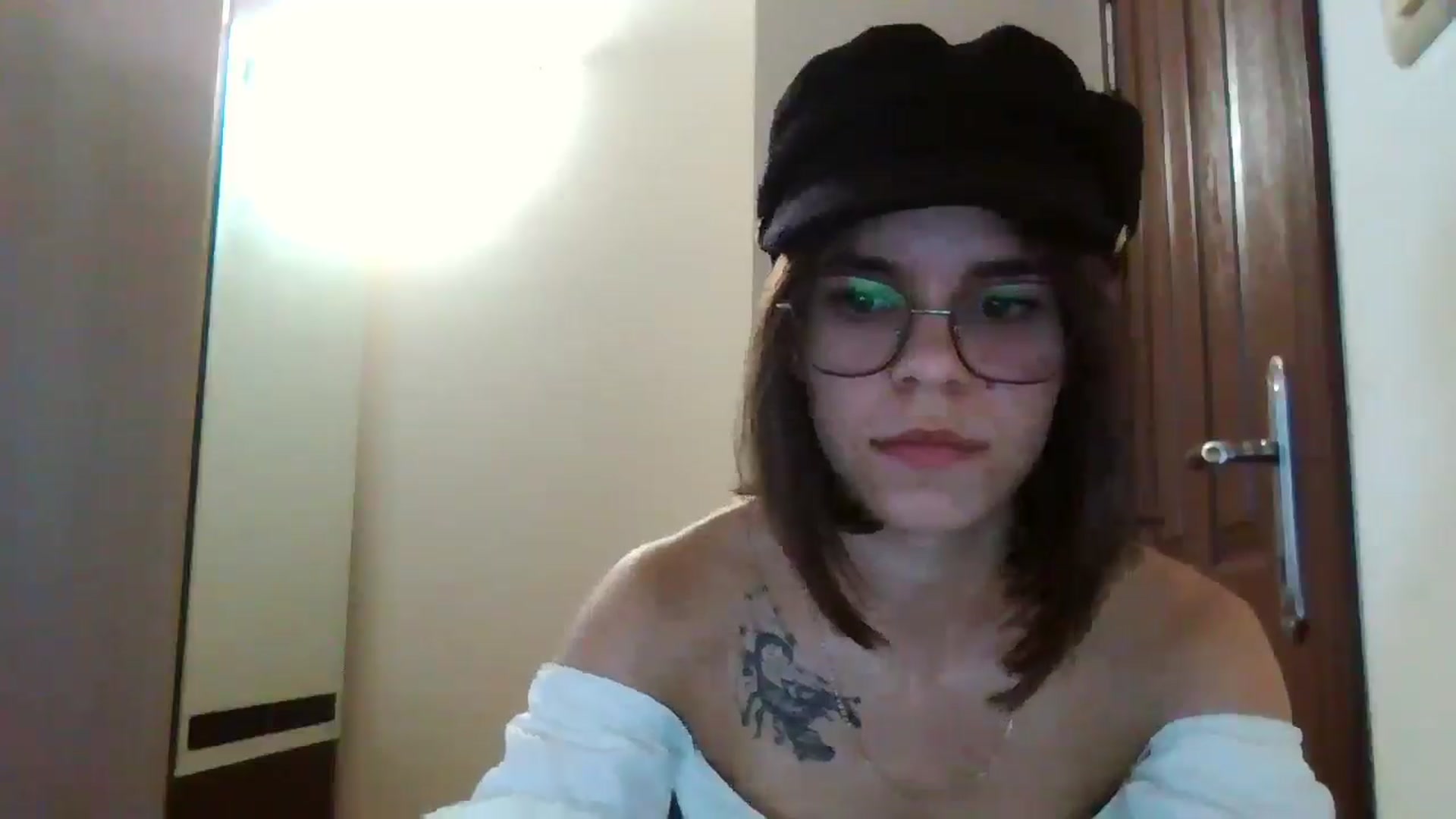Gallery image thumbnail from EmilyWills's myfreecams stream on, 12/18/2025, 14:37 image 10 of 20