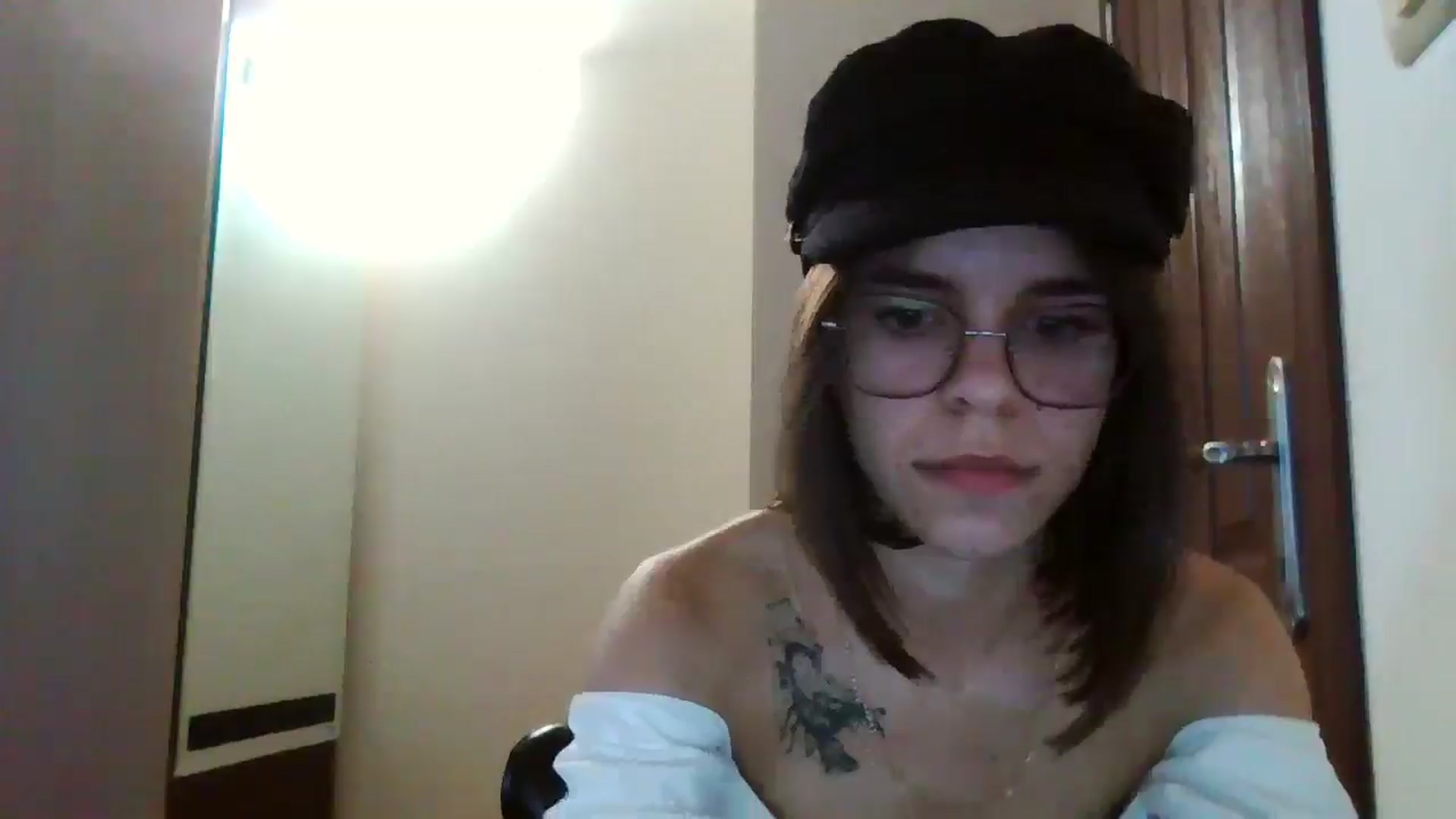 Gallery image thumbnail from EmilyWills's myfreecams stream on, 12/18/2025, 14:37 image 15 of 20