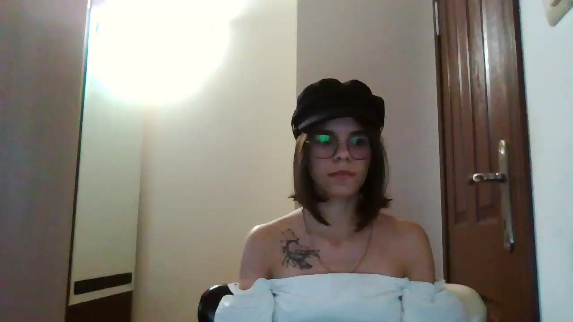 Gallery image thumbnail from EmilyWills's myfreecams stream on, 12/18/2025, 14:37 image 12 of 20