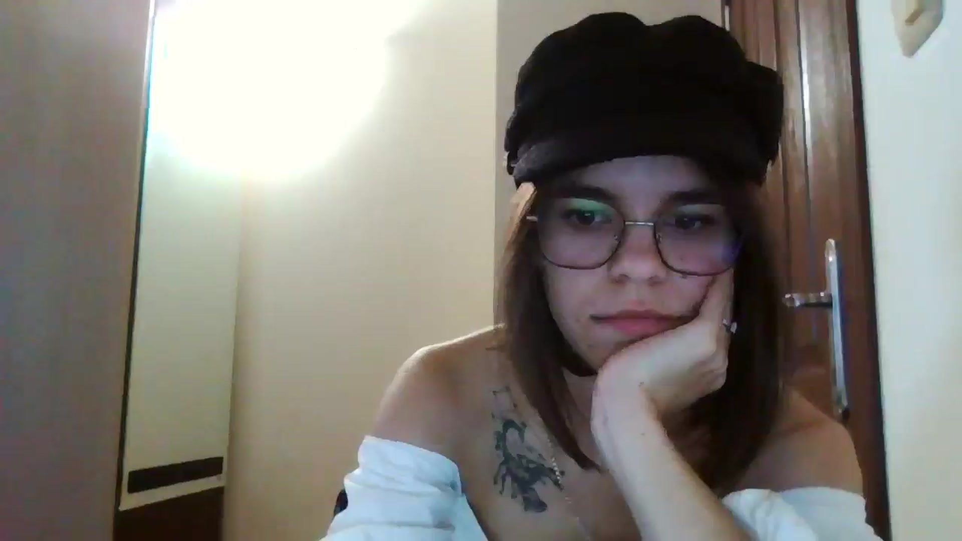 Gallery image thumbnail from EmilyWills's myfreecams stream on, 12/18/2025, 14:37 image 8 of 20