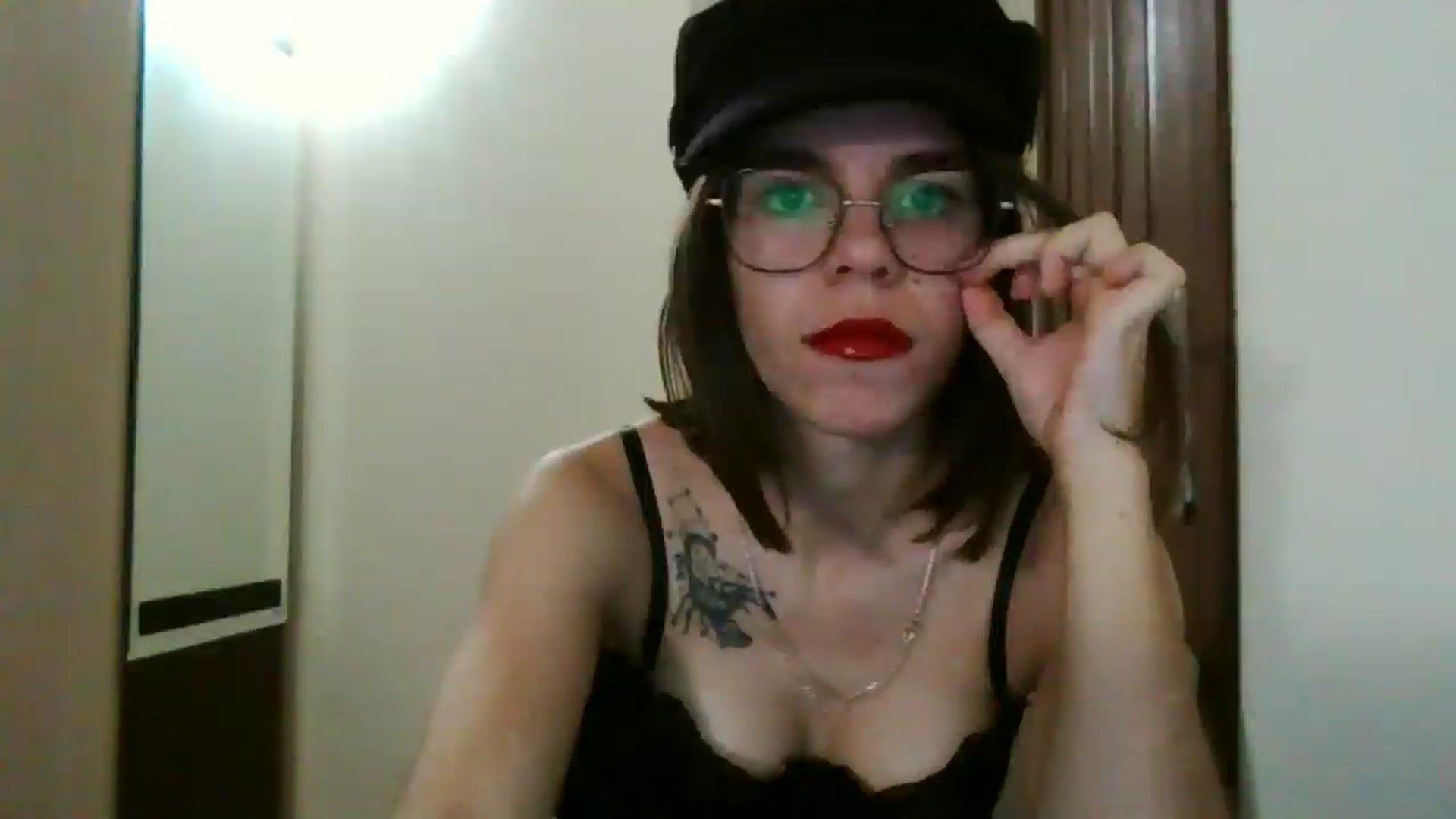 Gallery image thumbnail from EmilyWills's myfreecams stream on, 12/19/2025, 15:37 image 4 of 20