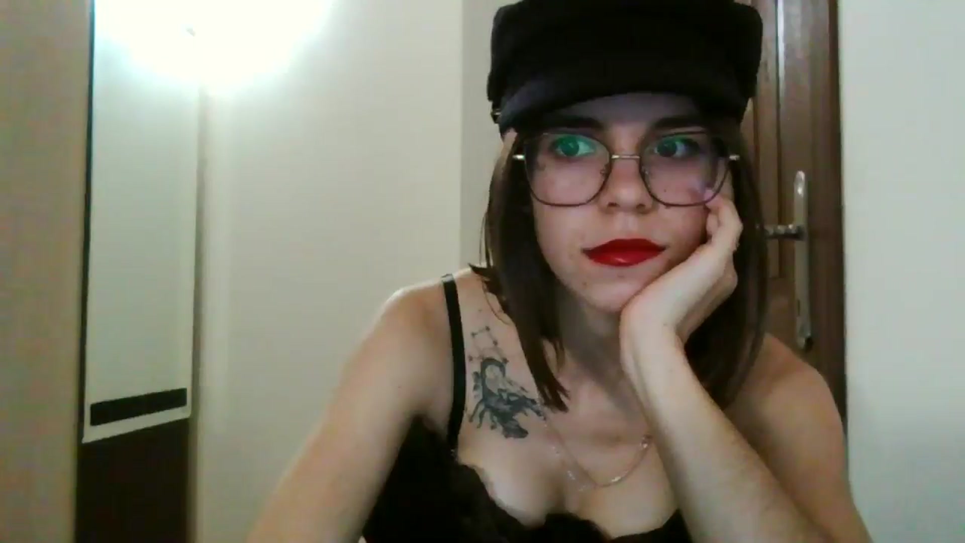 Gallery image thumbnail from EmilyWills's myfreecams stream on, 12/19/2025, 15:37 image 11 of 20