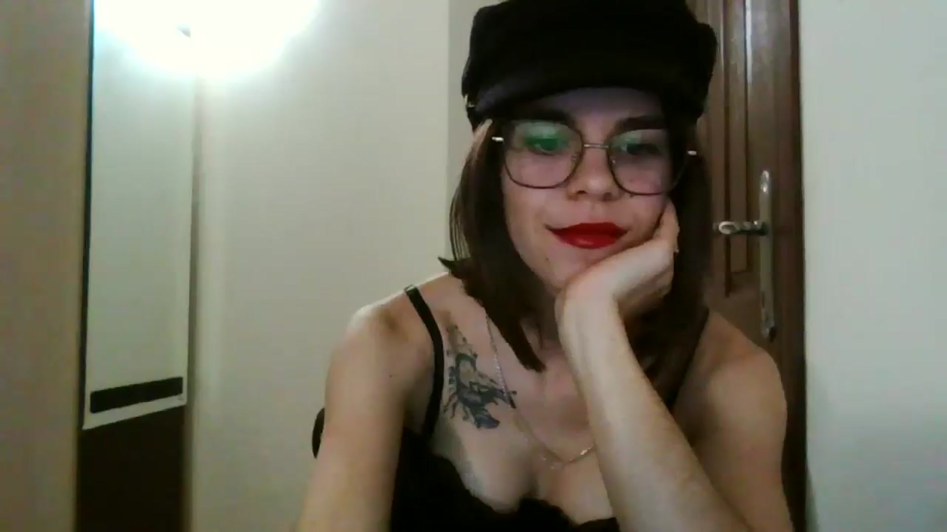 Gallery image thumbnail from EmilyWills's myfreecams stream on, 12/19/2025, 15:37 image 2 of 20