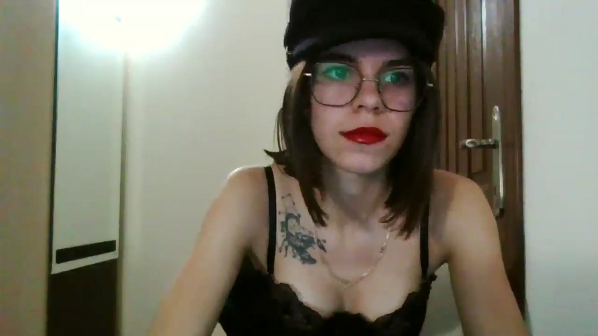 Gallery image thumbnail from EmilyWills's myfreecams stream on, 12/19/2025, 15:37 image 15 of 20