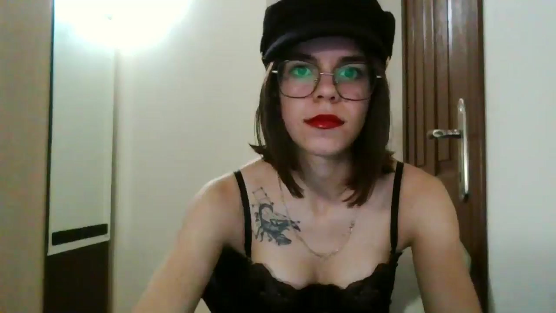 Gallery image thumbnail from EmilyWills's myfreecams stream on, 12/19/2025, 15:37 image 8 of 20