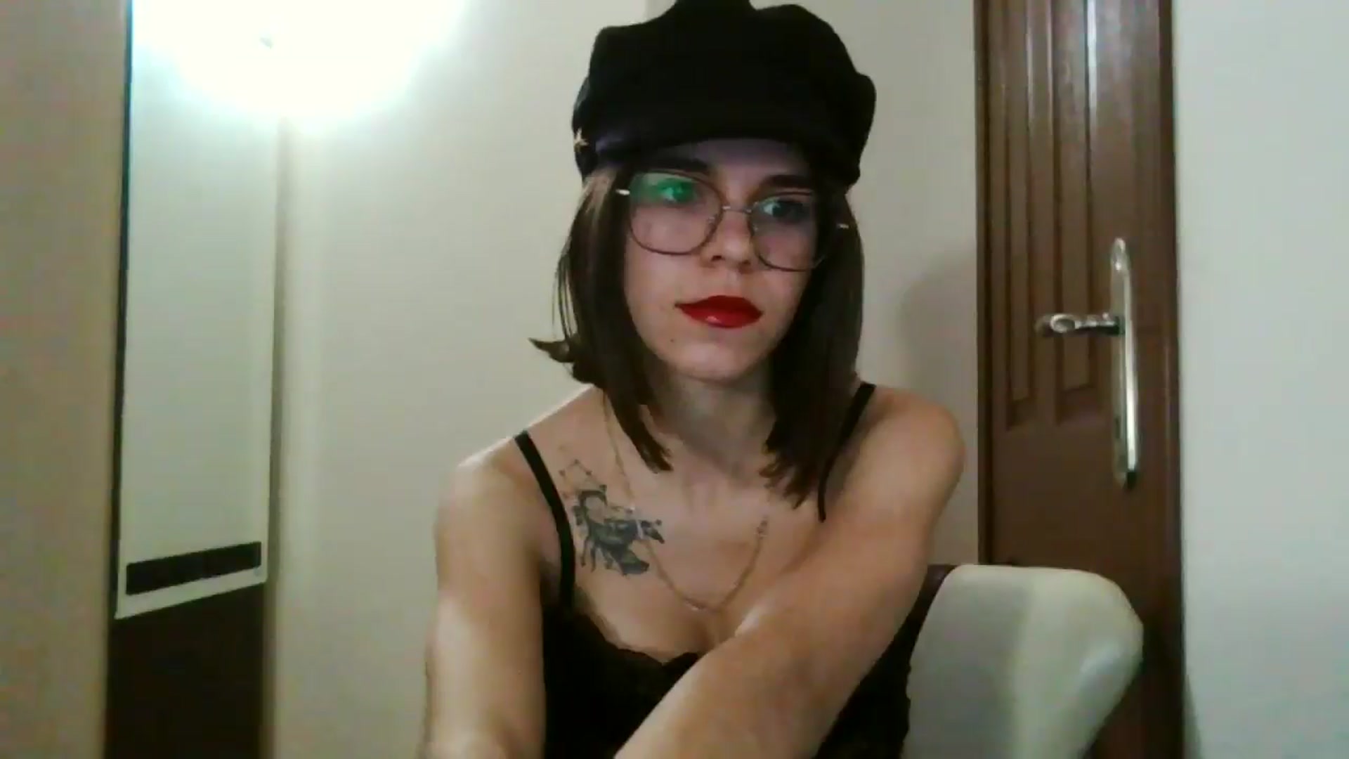 Gallery image thumbnail from EmilyWills's myfreecams stream on, 12/19/2025, 15:37 image 12 of 20