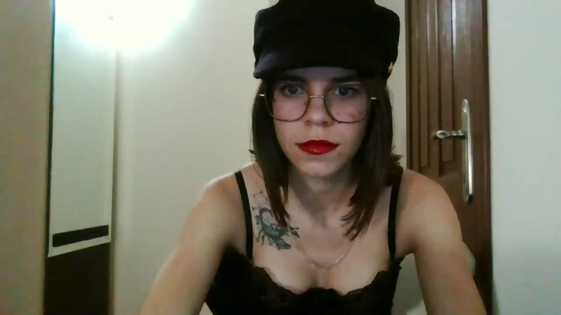 Gallery image thumbnail from EmilyWills's myfreecams stream on, 12/19/2025, 15:37 image 13 of 20