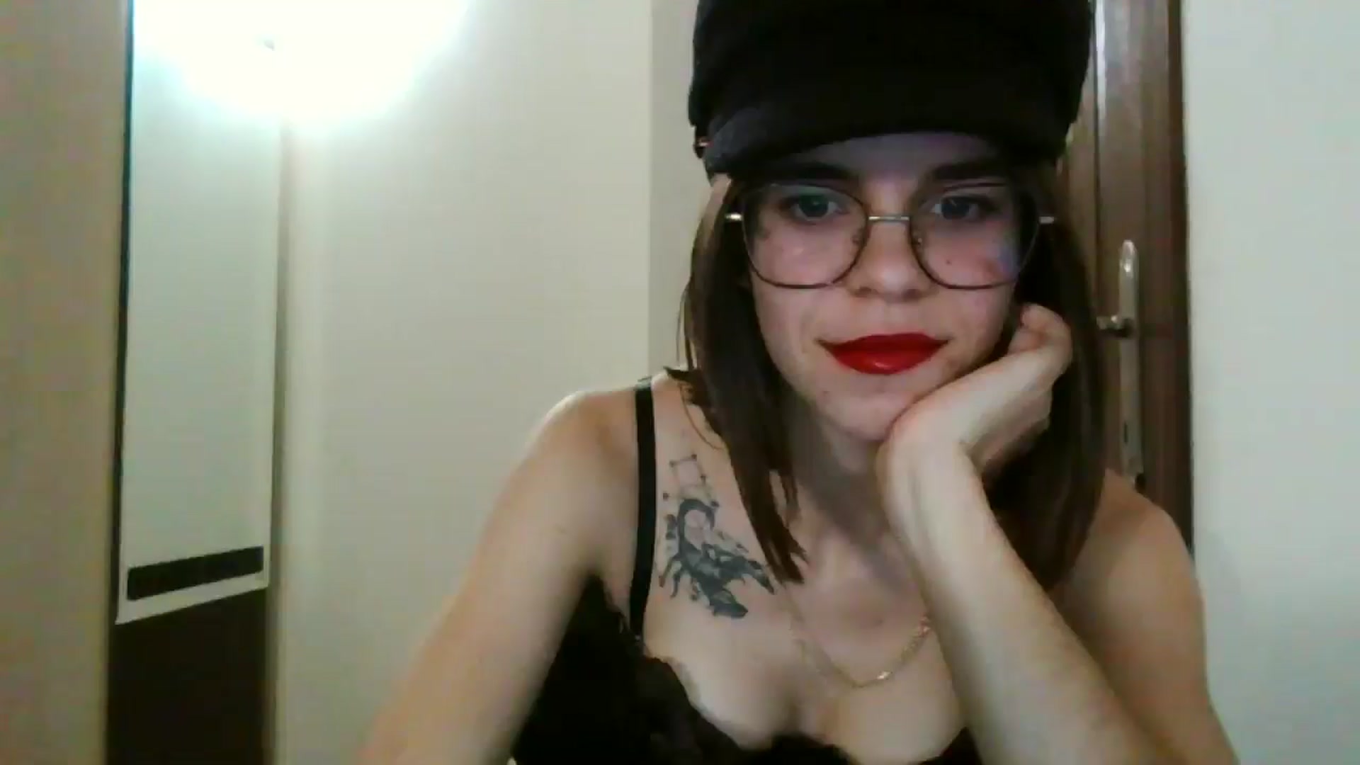 Gallery image thumbnail from EmilyWills's myfreecams stream on, 12/19/2025, 15:37 image 18 of 20