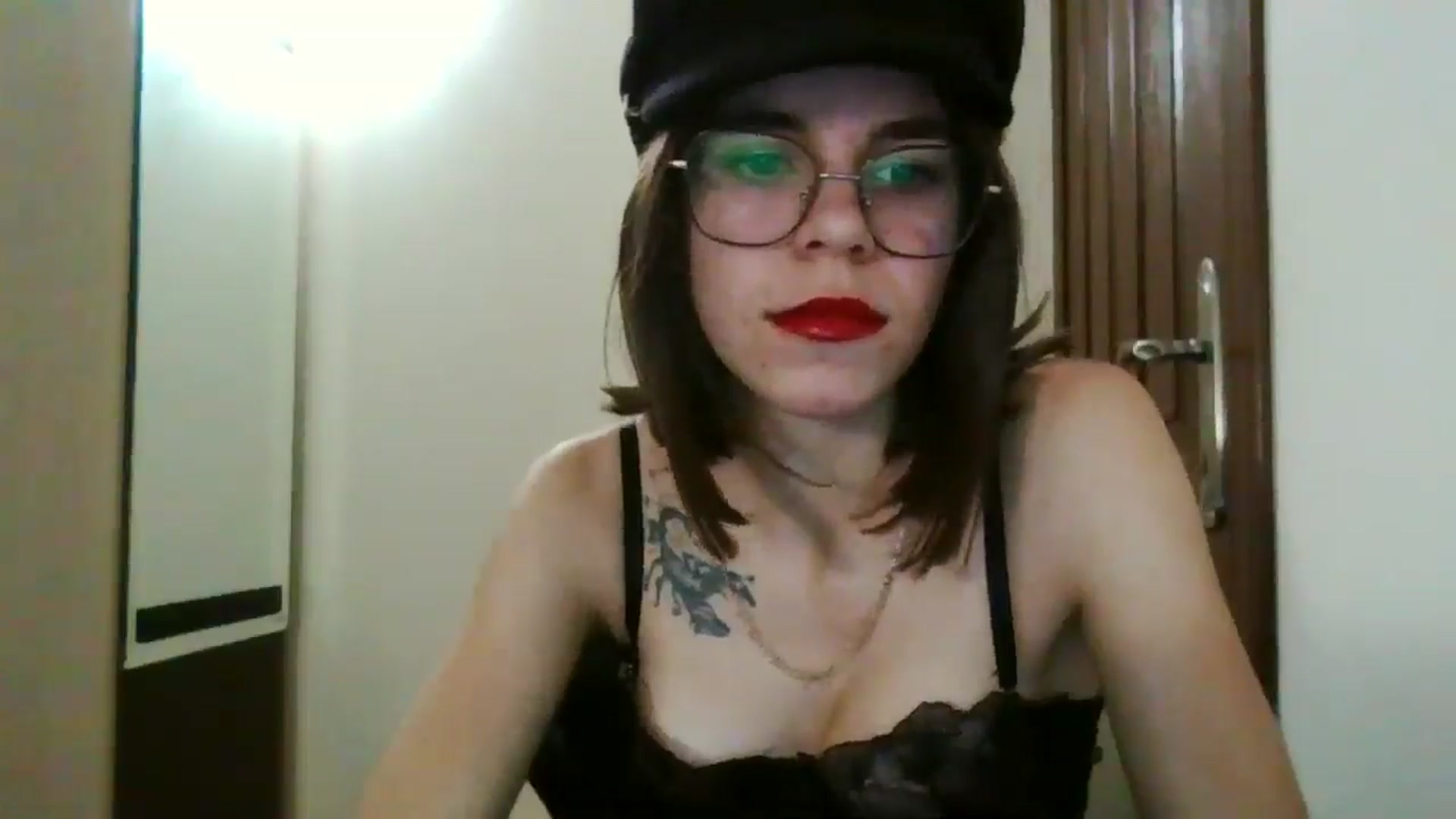 Gallery image thumbnail from EmilyWills's myfreecams stream on, 12/19/2025, 15:53 image 6 of 20