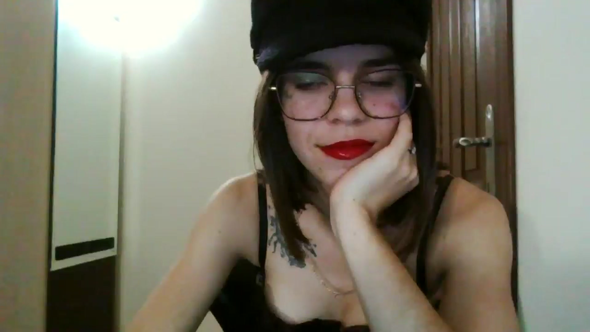 Gallery image thumbnail from EmilyWills's myfreecams stream on, 12/19/2025, 15:53 image 5 of 20