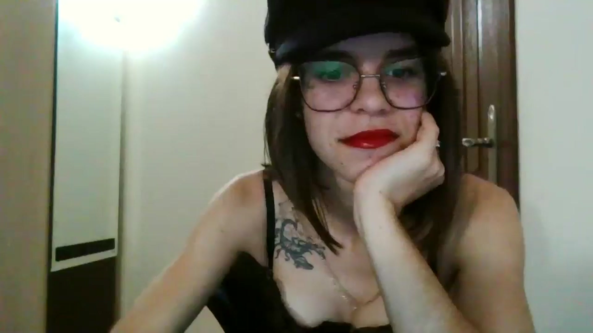 Gallery image thumbnail from EmilyWills's myfreecams stream on, 12/19/2025, 15:53 image 12 of 20