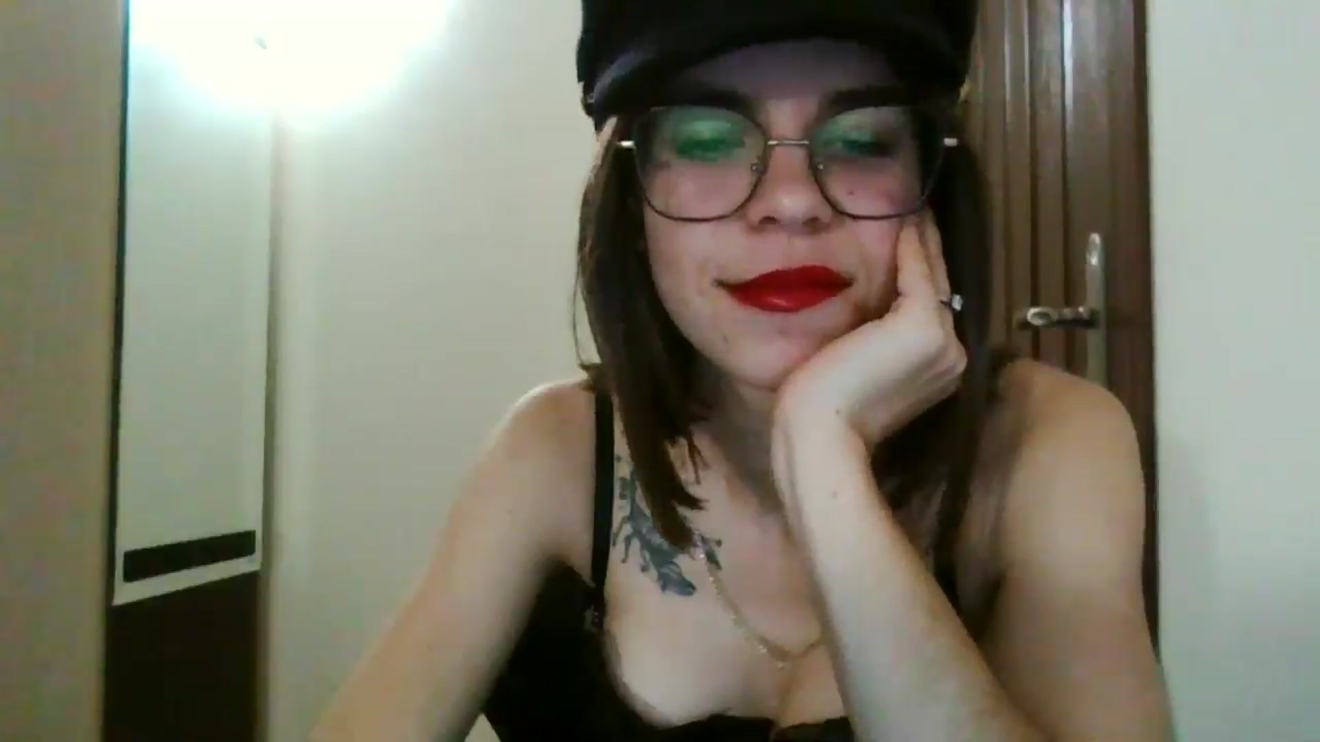 Gallery image thumbnail from EmilyWills's myfreecams stream on, 12/19/2025, 15:53 image 8 of 20