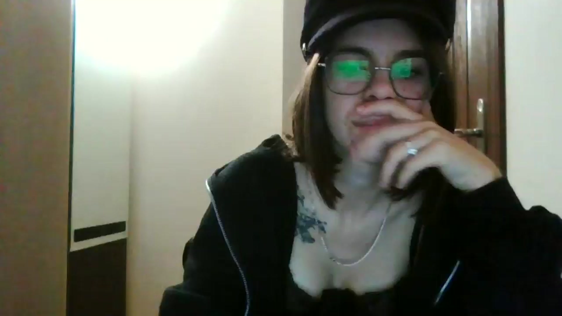 Gallery image thumbnail from EmilyWills's myfreecams stream on, 12/19/2025, 21:11 image 1 of 20