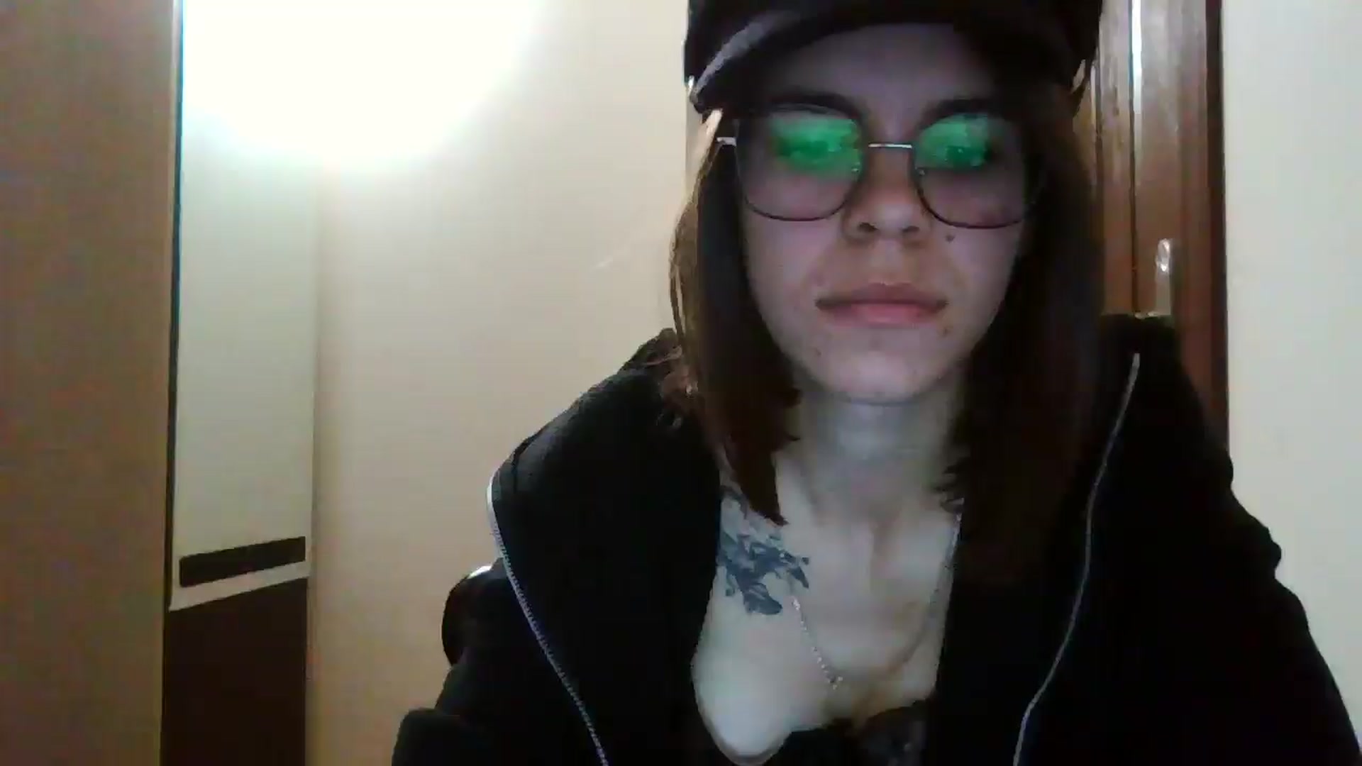 Gallery image thumbnail from EmilyWills's myfreecams stream on, 12/19/2025, 21:11 image 17 of 20