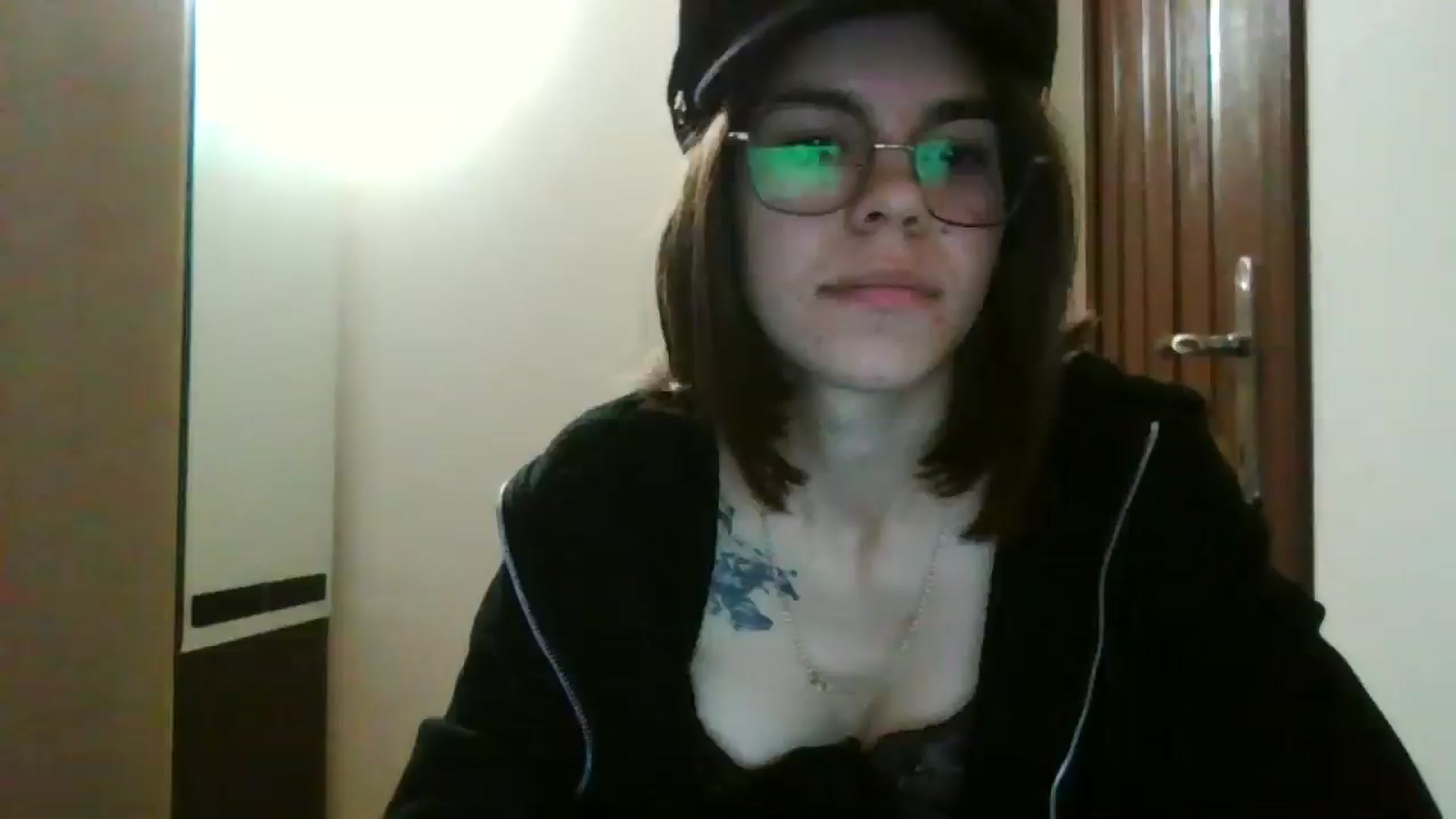 Gallery image thumbnail from EmilyWills's myfreecams stream on, 12/19/2025, 21:11 image 5 of 20